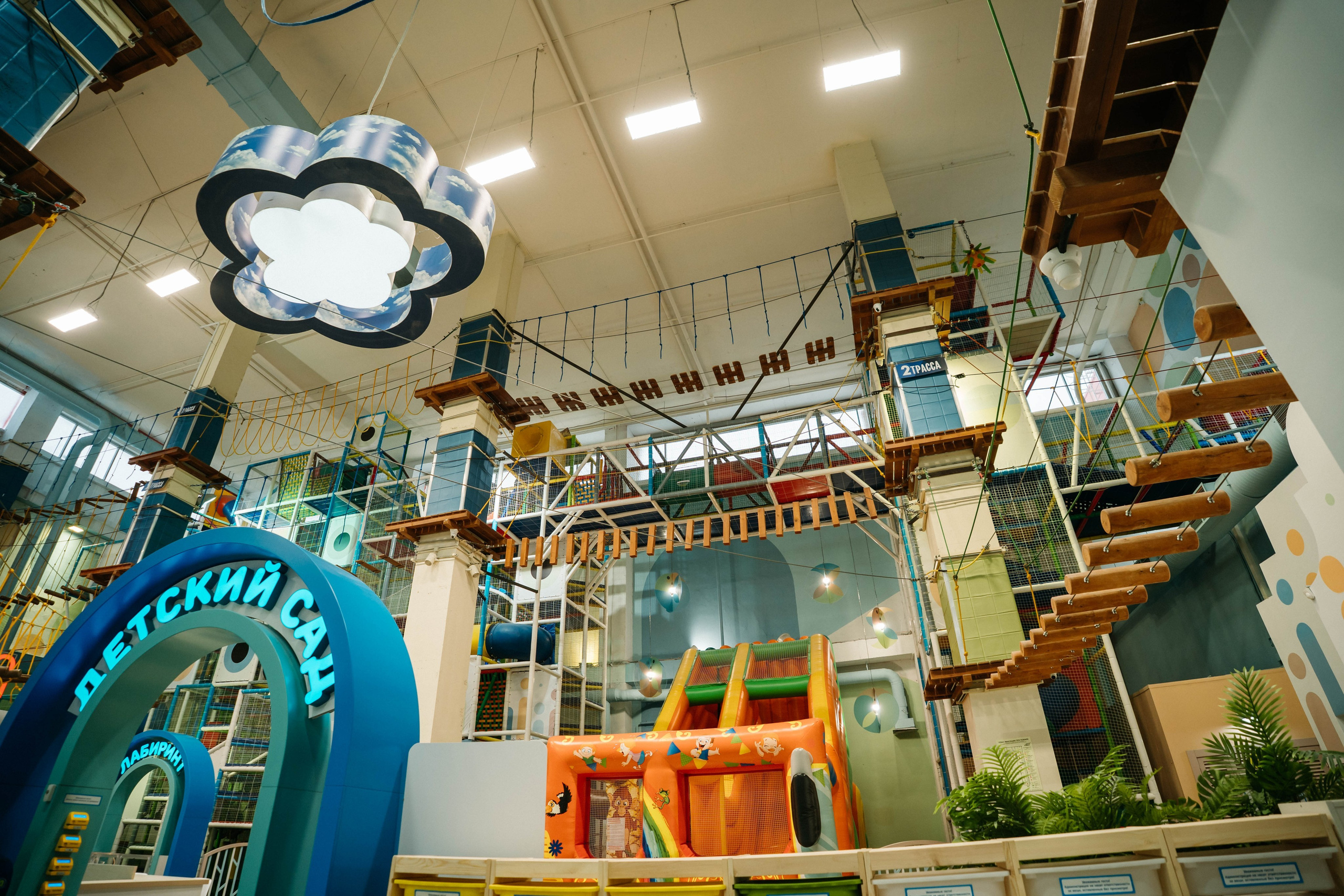 Интерьерная съемка для Мегалэд. Видеограф и Фотограф в Челябинске Ксения и Владимир Рюмины