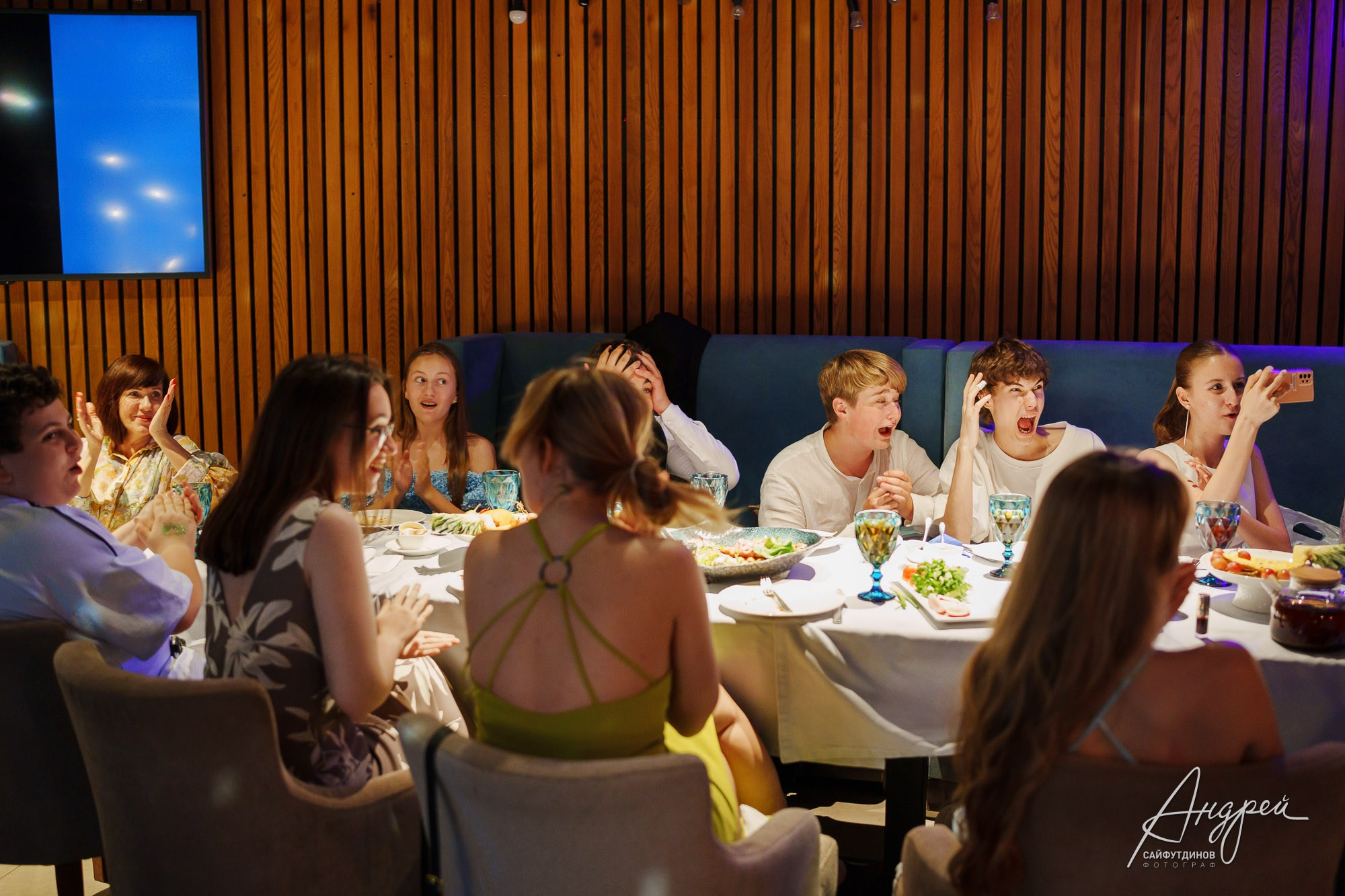 Выпускной 9а Азъбукаведи. Свадебный и семейный фотограф в Ростове-на-Дону. Андрей Сайфутдинов