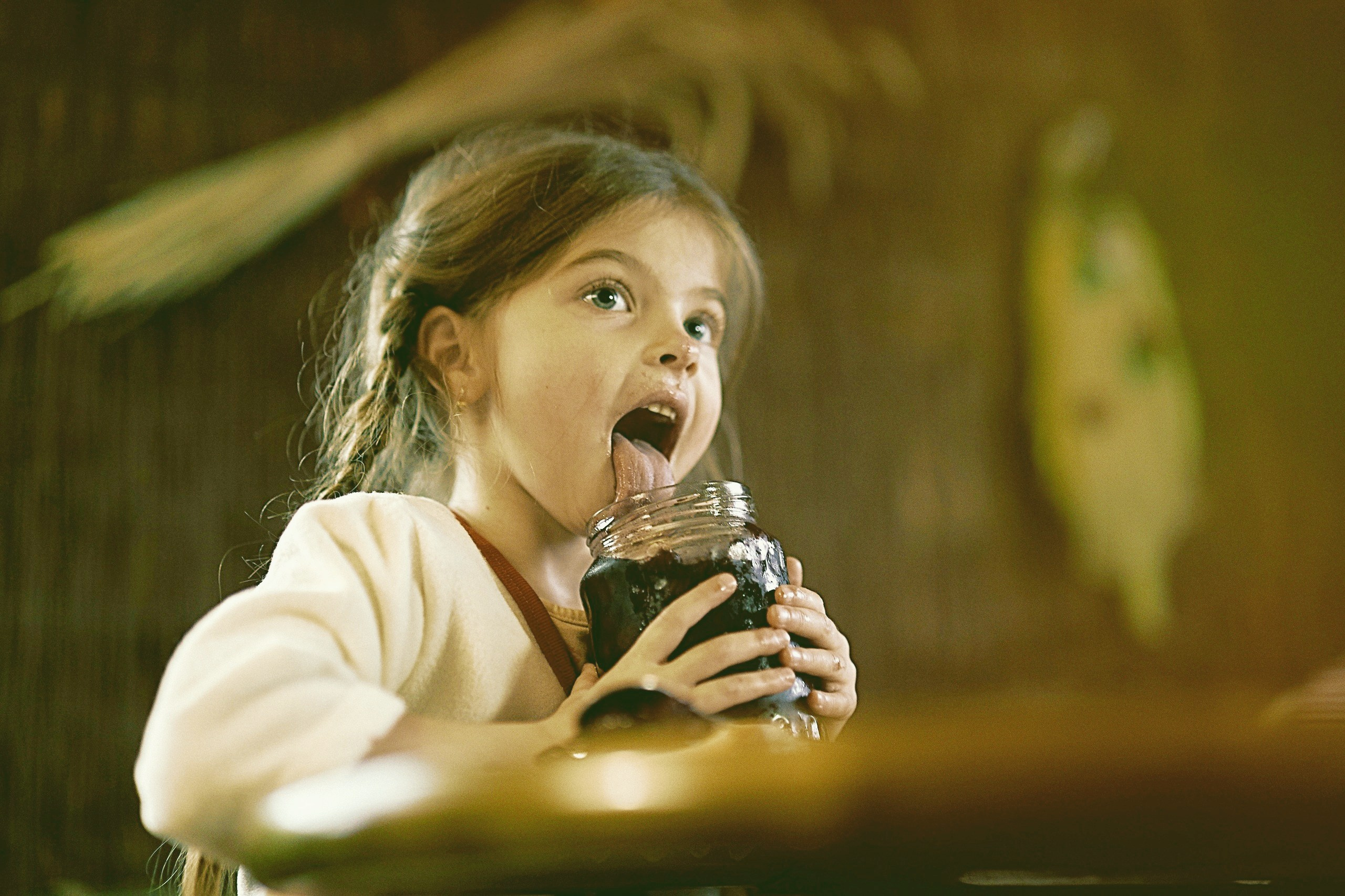 МУЗЫКА. Фотограф для маркетплейсов Михаил Бове