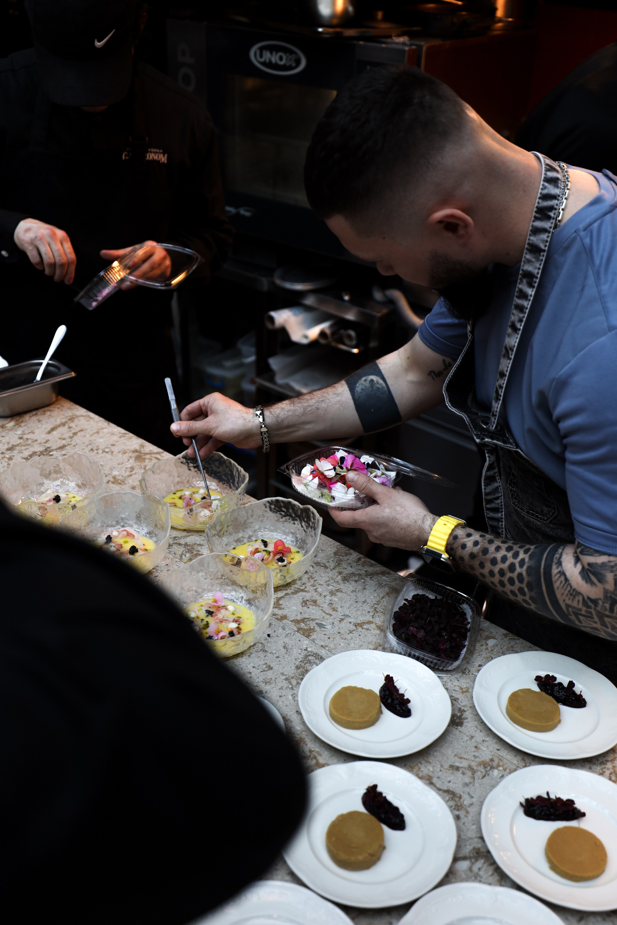 Gastrodvor «Диалог с Чеховым». Дженбаз Павел — фотограф в Ялте