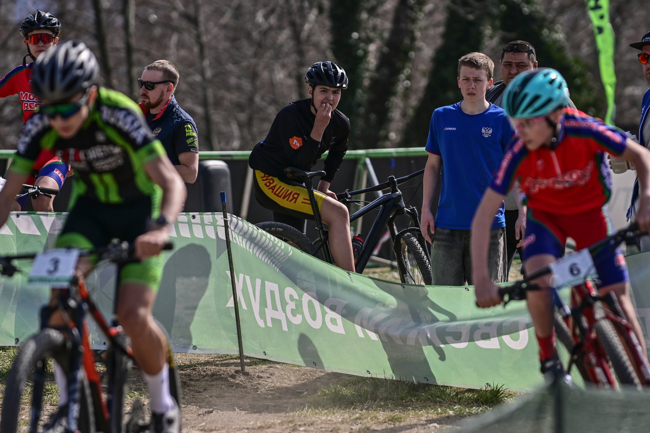 Маунтинбайк, кросс-кантри в Архипо-Осиповке 16 марта 2025. Спортивный фотограф, фотожурналист Павел Ларькин