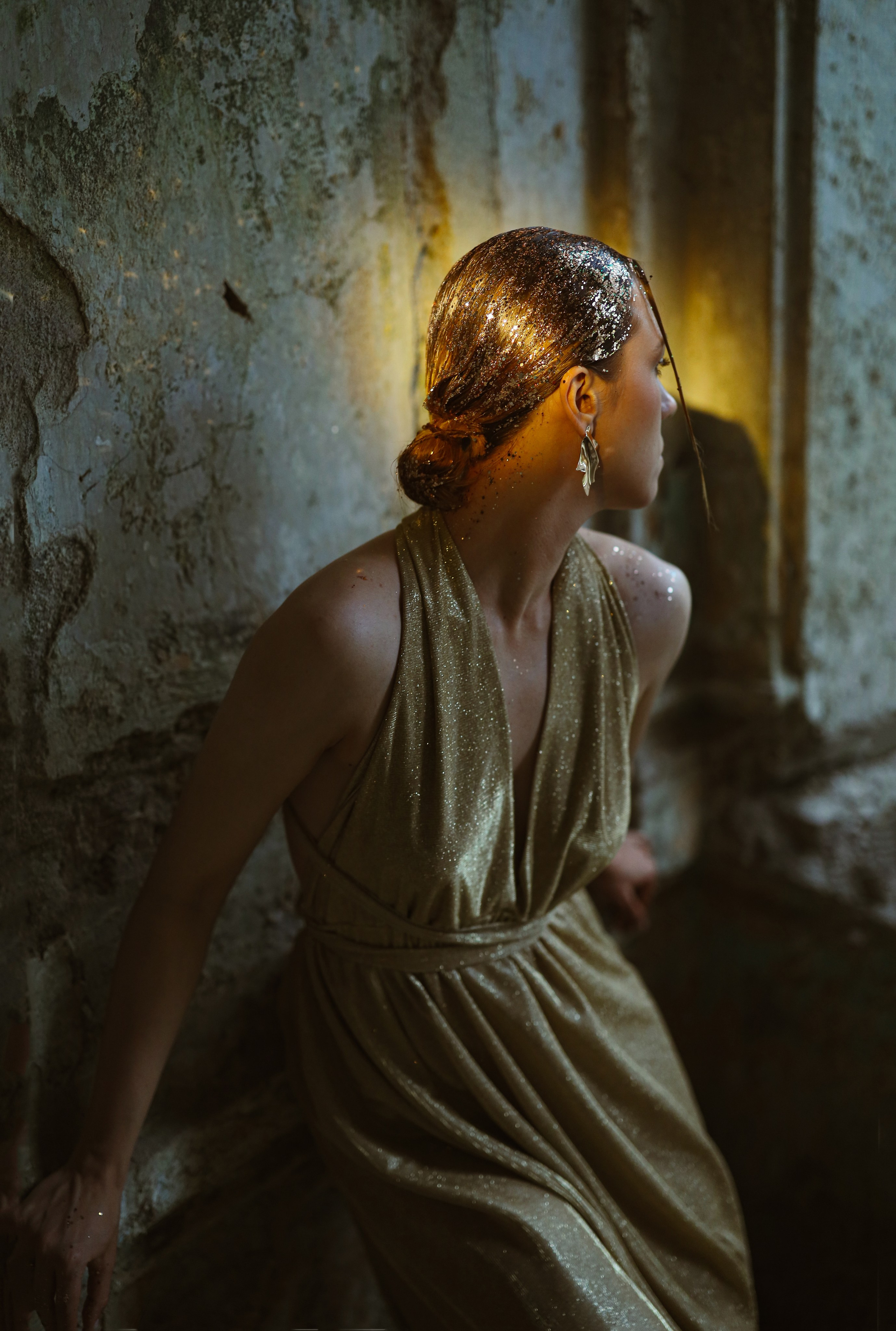 Фотосессия в заброшенном здании для Софии, Сухум, Абхазия. Свадебный и семейный фотограф в Абхазии Жанна Соснина