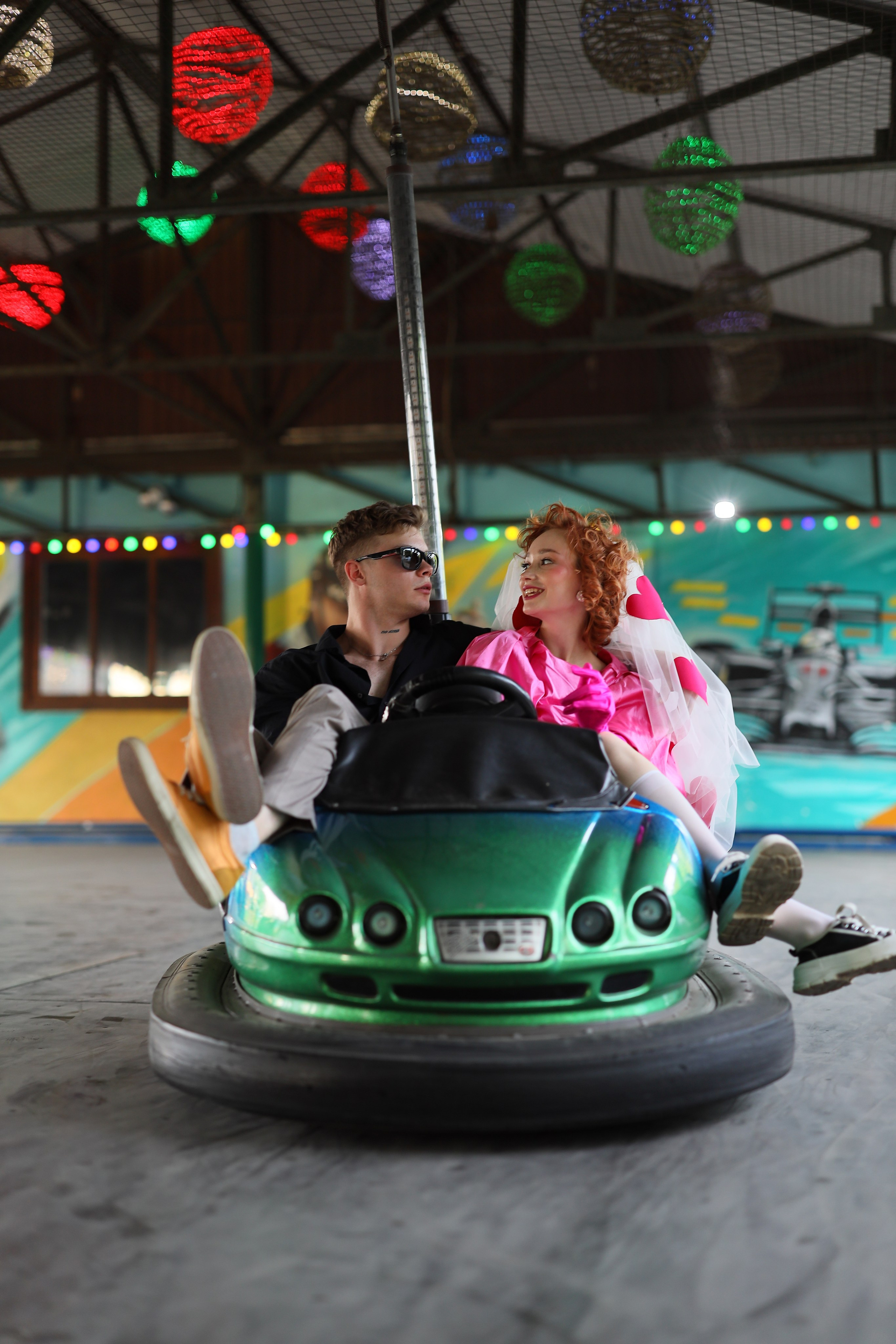 Свадебная фотосессия в парке аттракционов. Свадебный и семейный фотограф в Абхазии Жанна Соснина