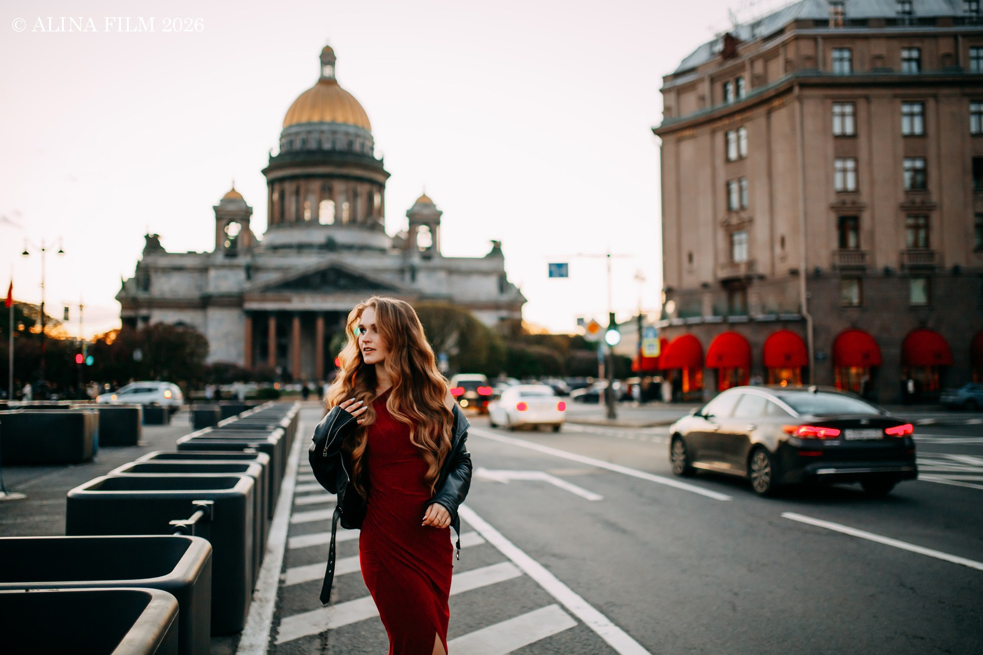 Фотосессия на крыше с видом на Исаакиевский собор. Фотограф в Санкт-Петербурге Alina Film