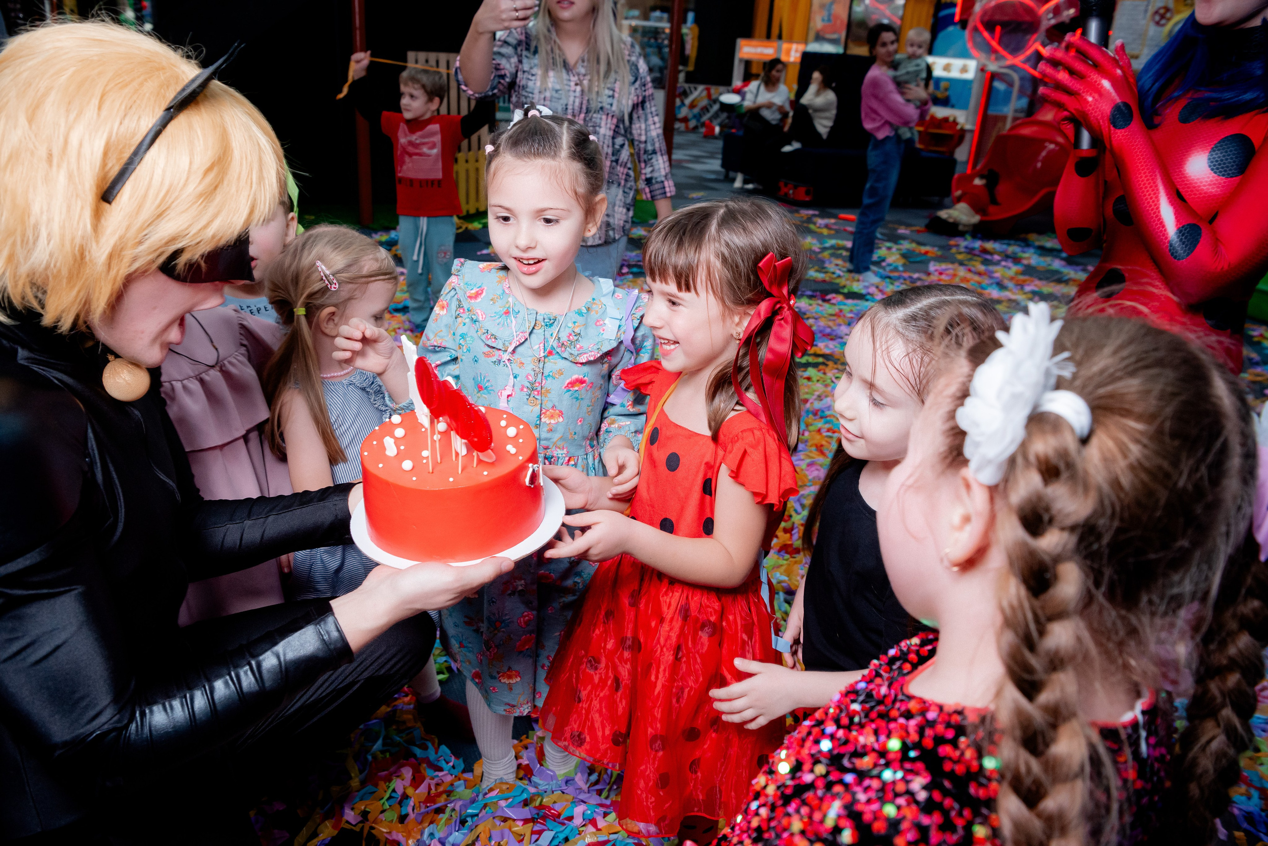 ДР в Локо Мотив Аниматоры Леди Баг. Фотограф в Волгограде и Волжском Александр Горбань