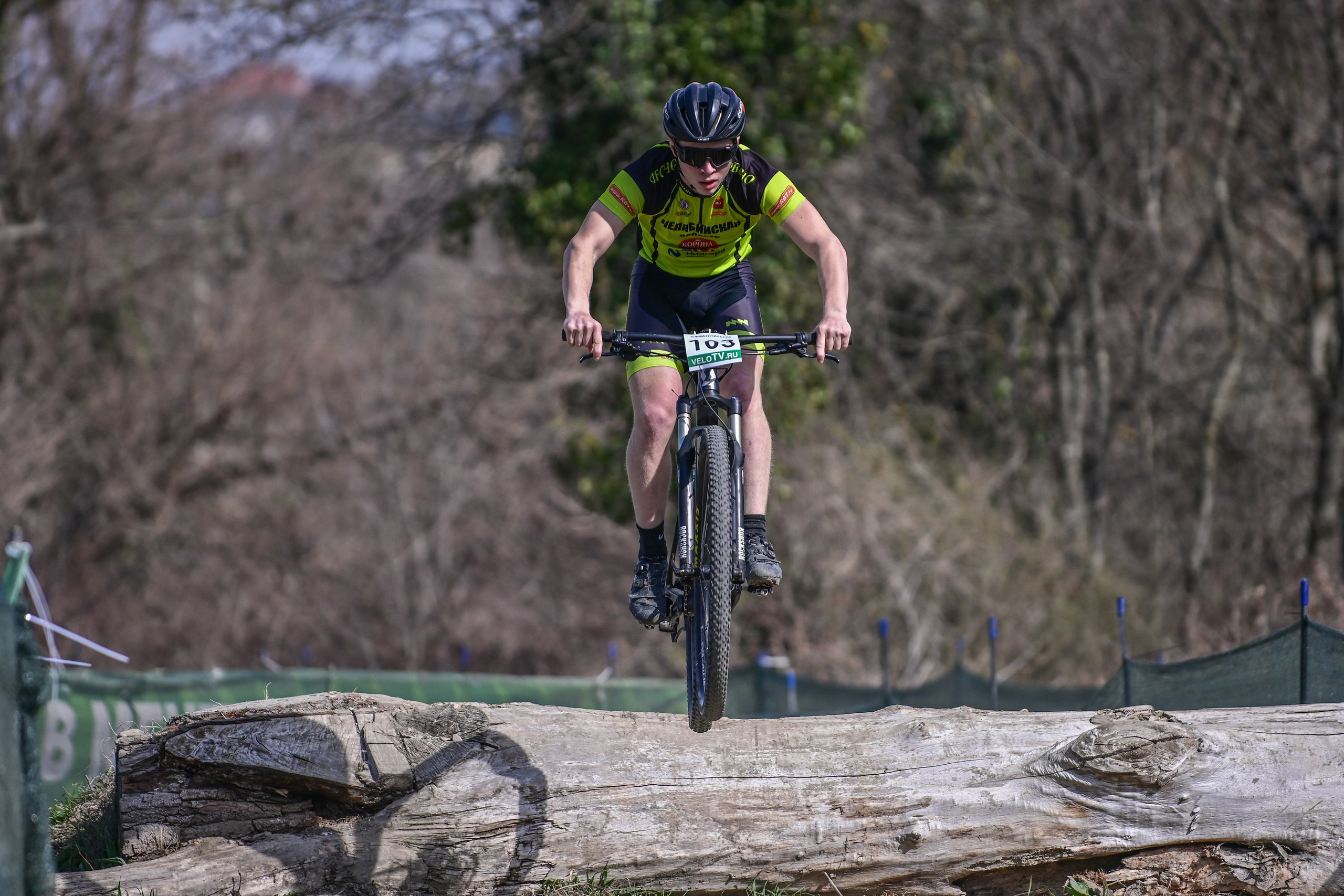 Маунтинбайк, кросс-кантри в Архипо-Осиповке 16 марта 2025. Спортивный фотограф, фотожурналист Павел Ларькин