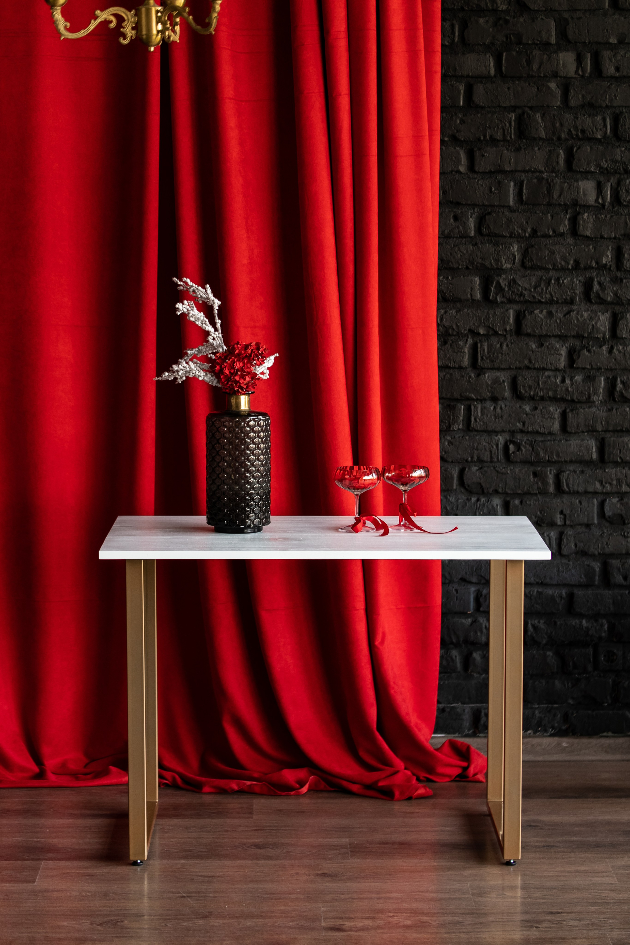 Металлические подстолья. Предметный, контентный и личный фотограф в Минске Смоляр Руслана