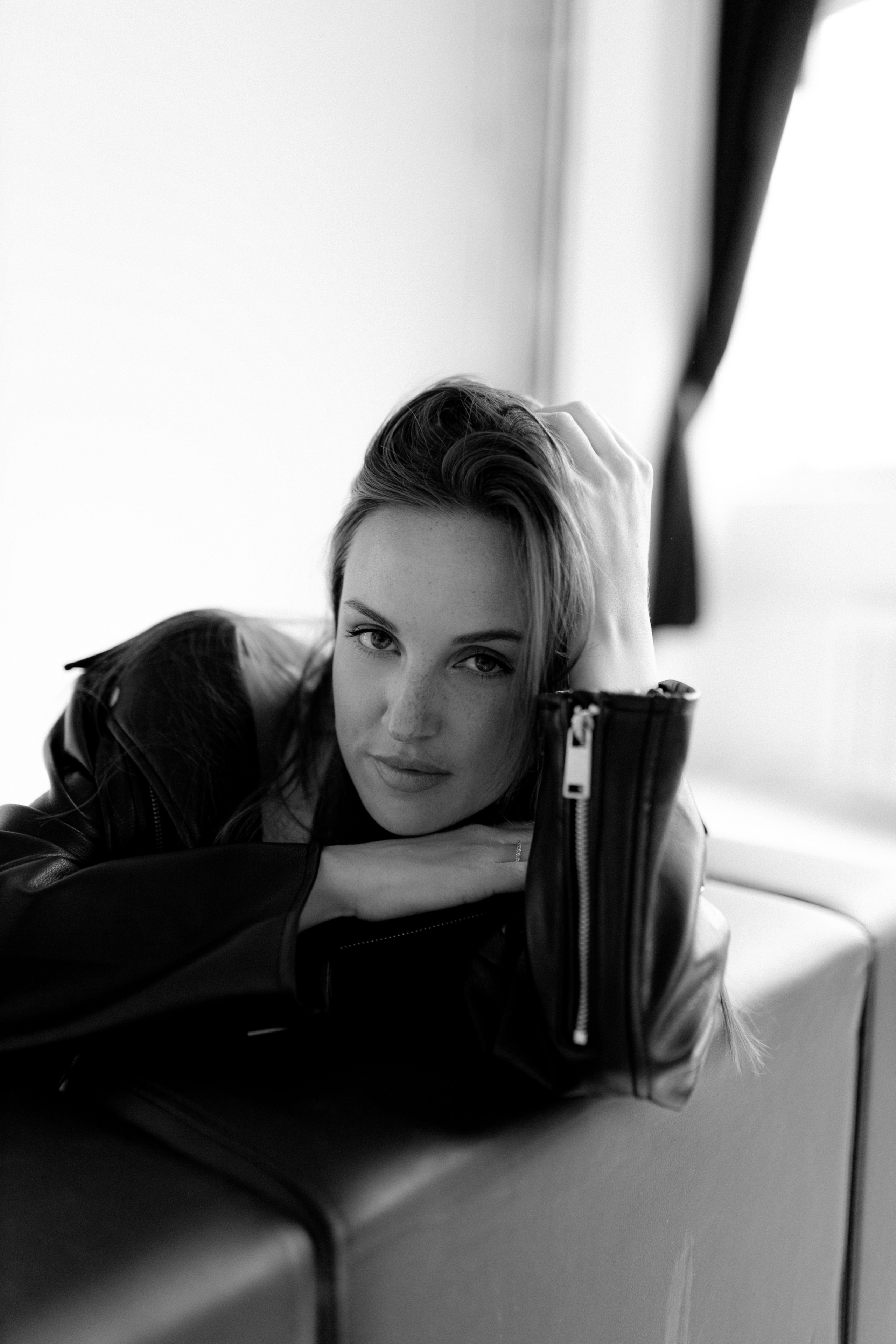 Юля. Главная