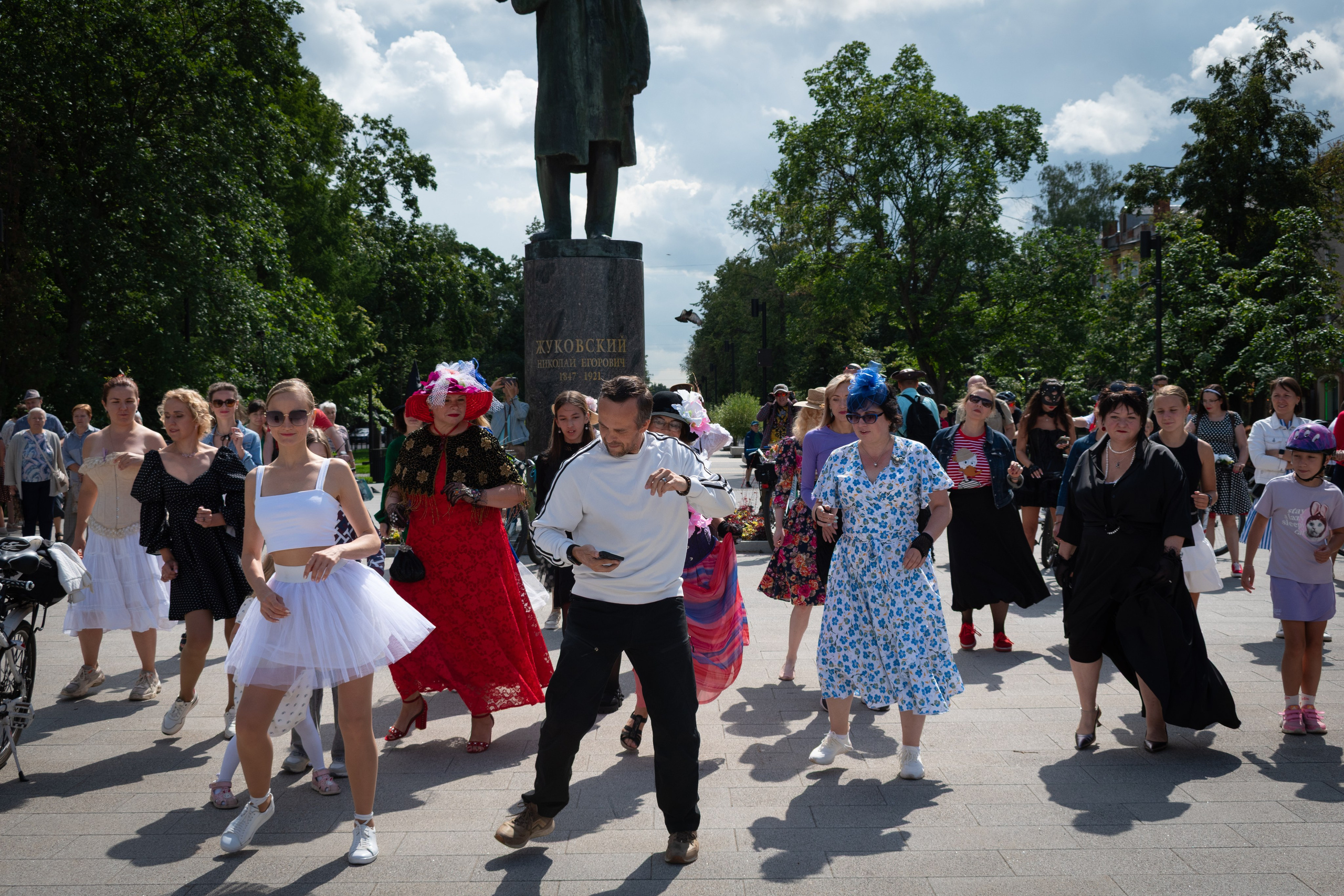 «Леди на велосипеде» — велопробег по г. Жуковскому 2025. Репортажный фотограф Сыбер Мартти