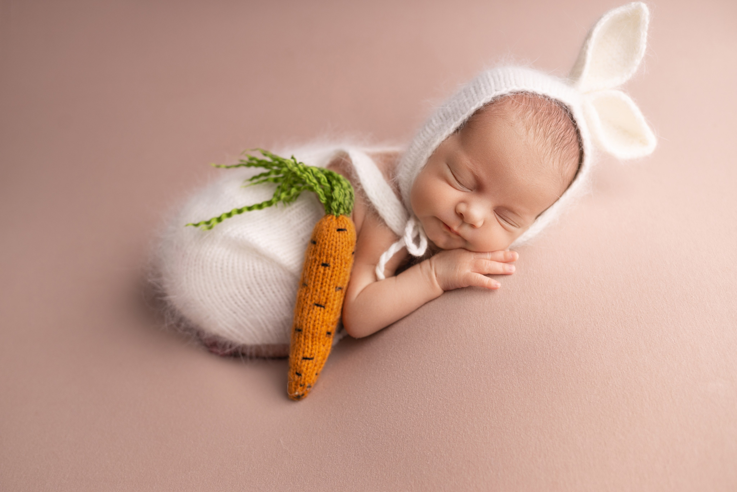 Фотосъемка двойни. Фотограф новорожденных малышей в Омске и Омской области Эльвира Камаева