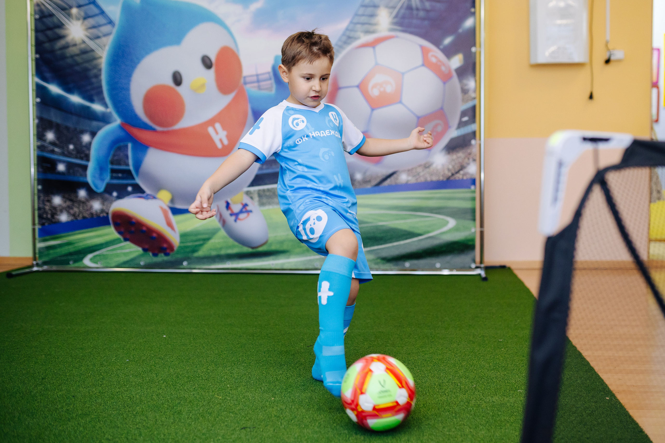 Фотосессия с кубком в детских садах г. Магнитогорска. Денис Прохоров Фотограф в г. Магнитогорск