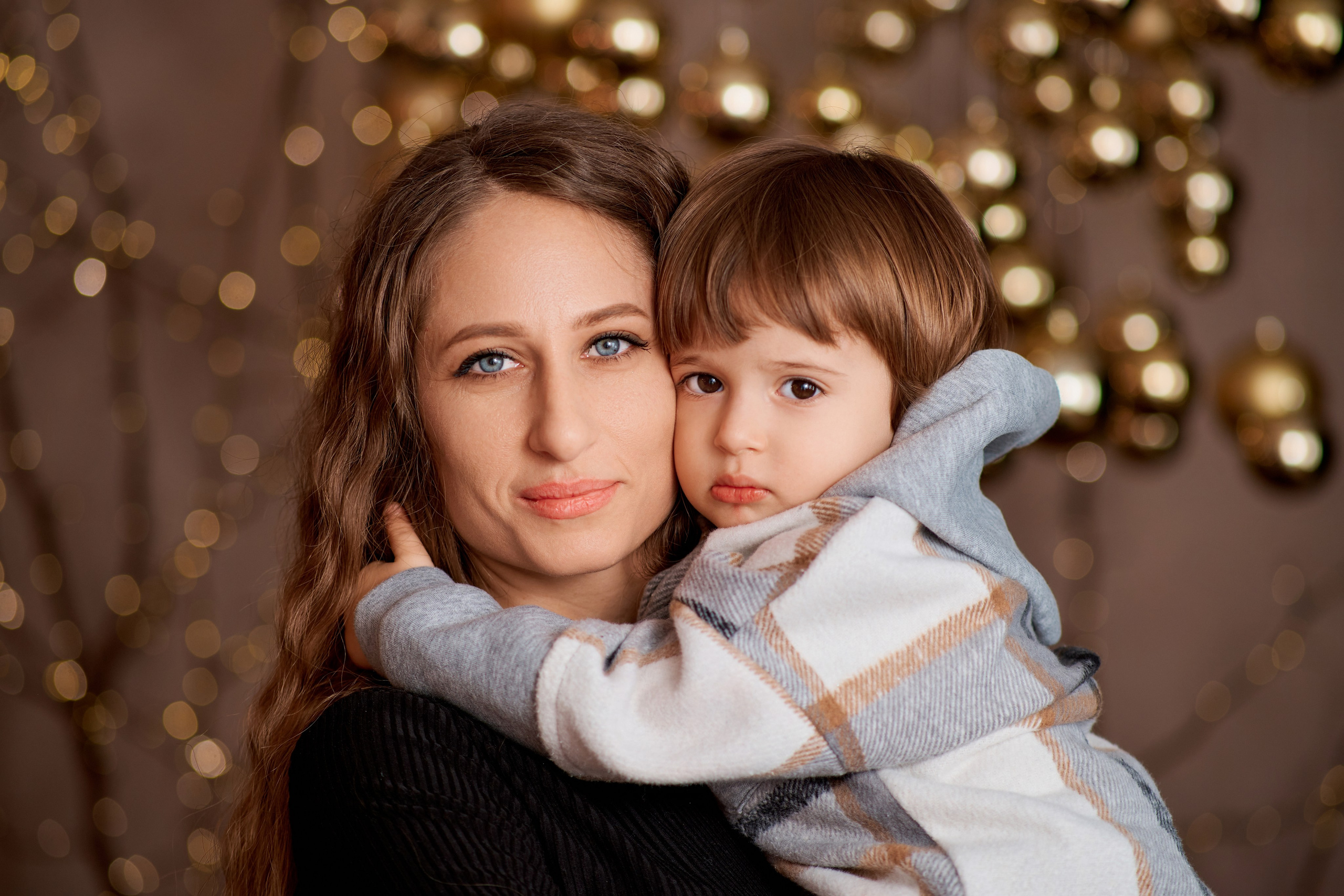 Новогодняя семейная фотосессия в студии Сова. Фотограф Таганрог Анна Трайжон