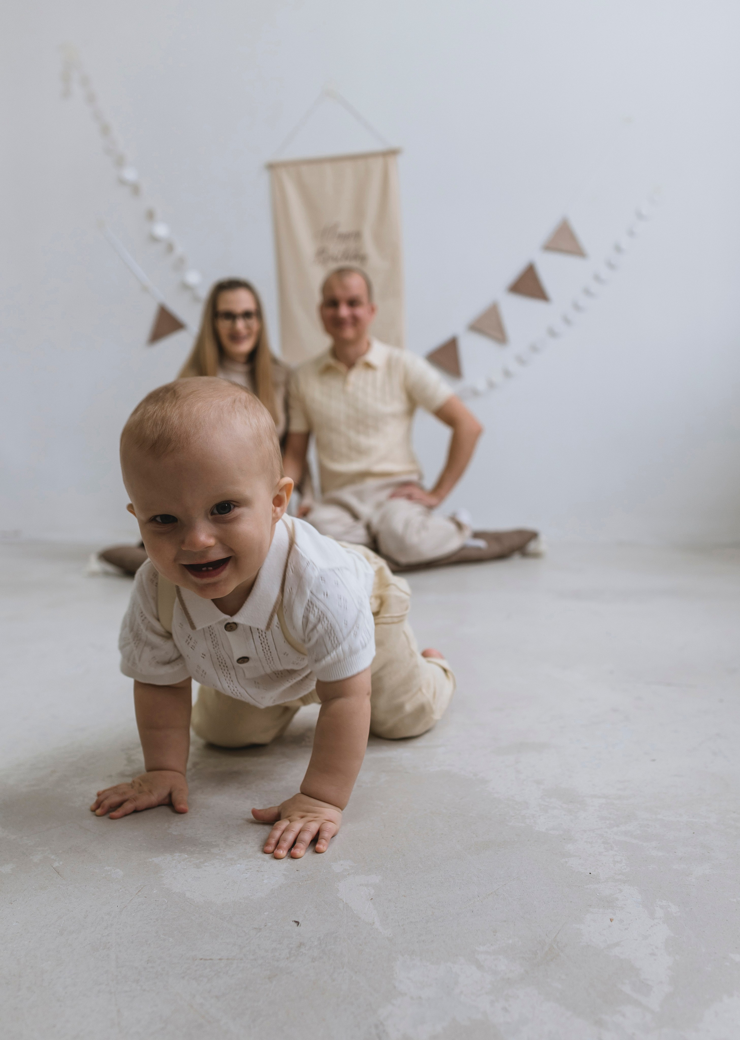 Марку годик. Женский и предметный фотограф