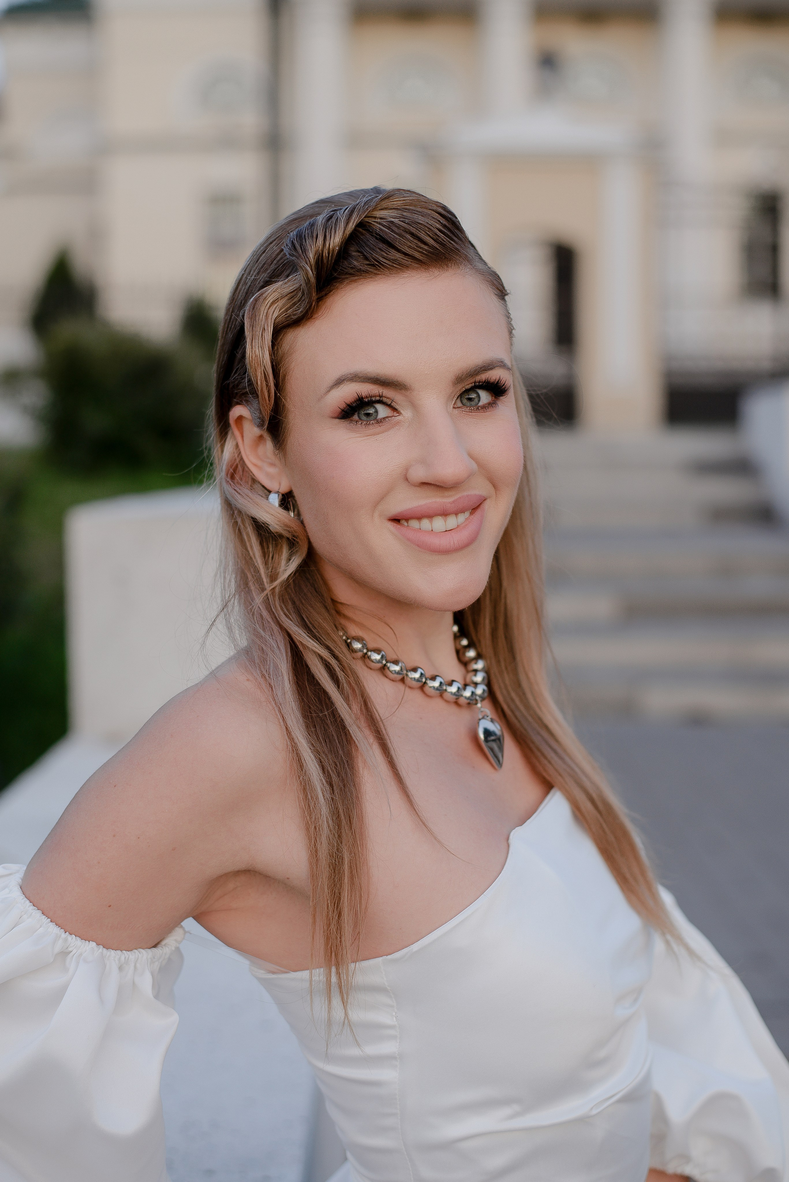 Свадьба и банкеты. Дина — ваш фотограф в Коломне и Москве. Живые портреты, любимые люди, важные события. Всё, что хочется помнить