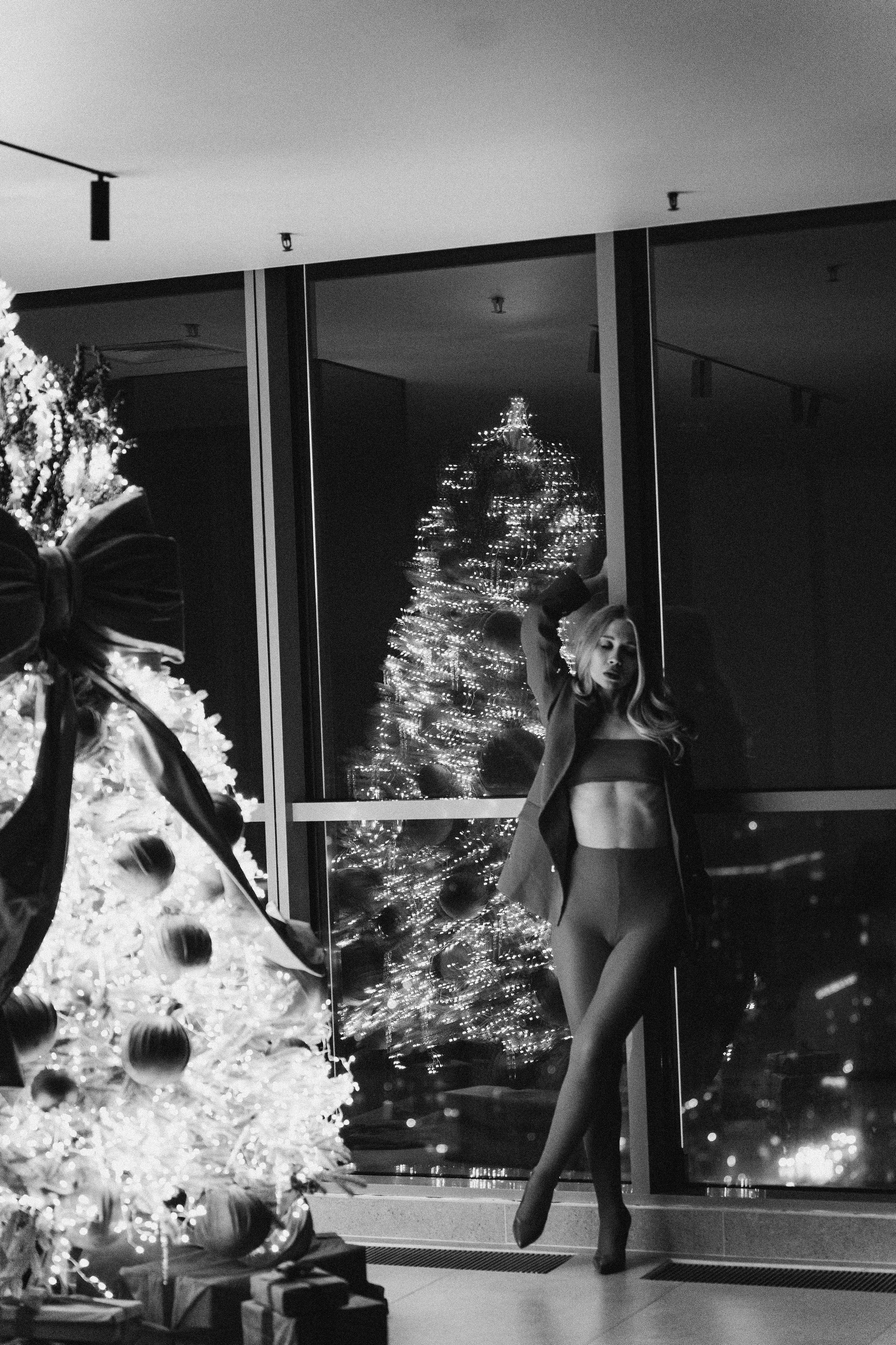 ФОТОСЕССИЯ К НОВОМУ ГОДУ В СТУДИИ С ЕЛОЧКОЙ КРАСИВЫЙ ОБРАЗ. Профессиональный фотограф, Санкт-Петербург — Виктория Богомолова