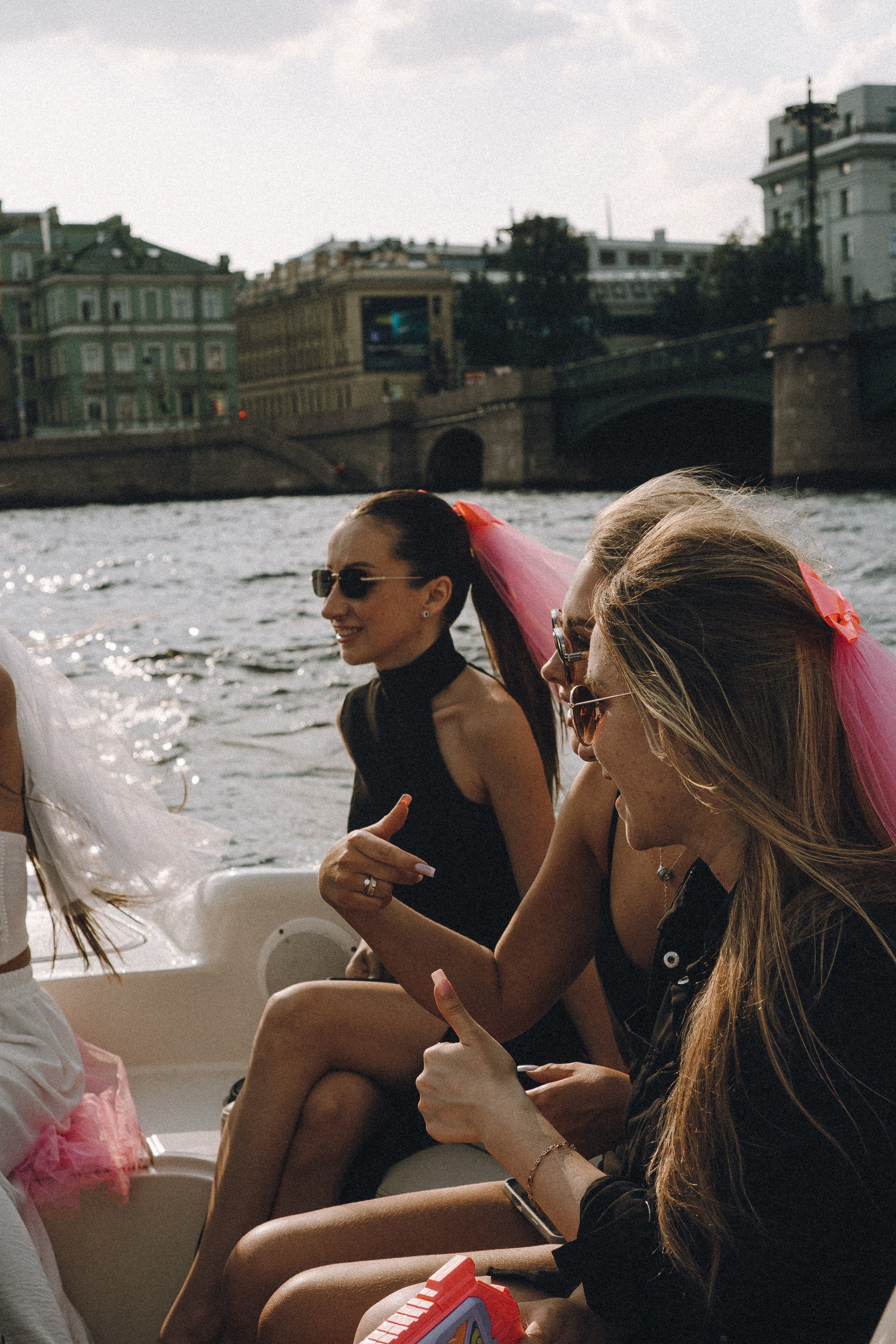 ДЕВИЧНИК НА КАТЕРЕ. Профессиональный фотограф, Санкт-Петербург — Виктория Богомолова