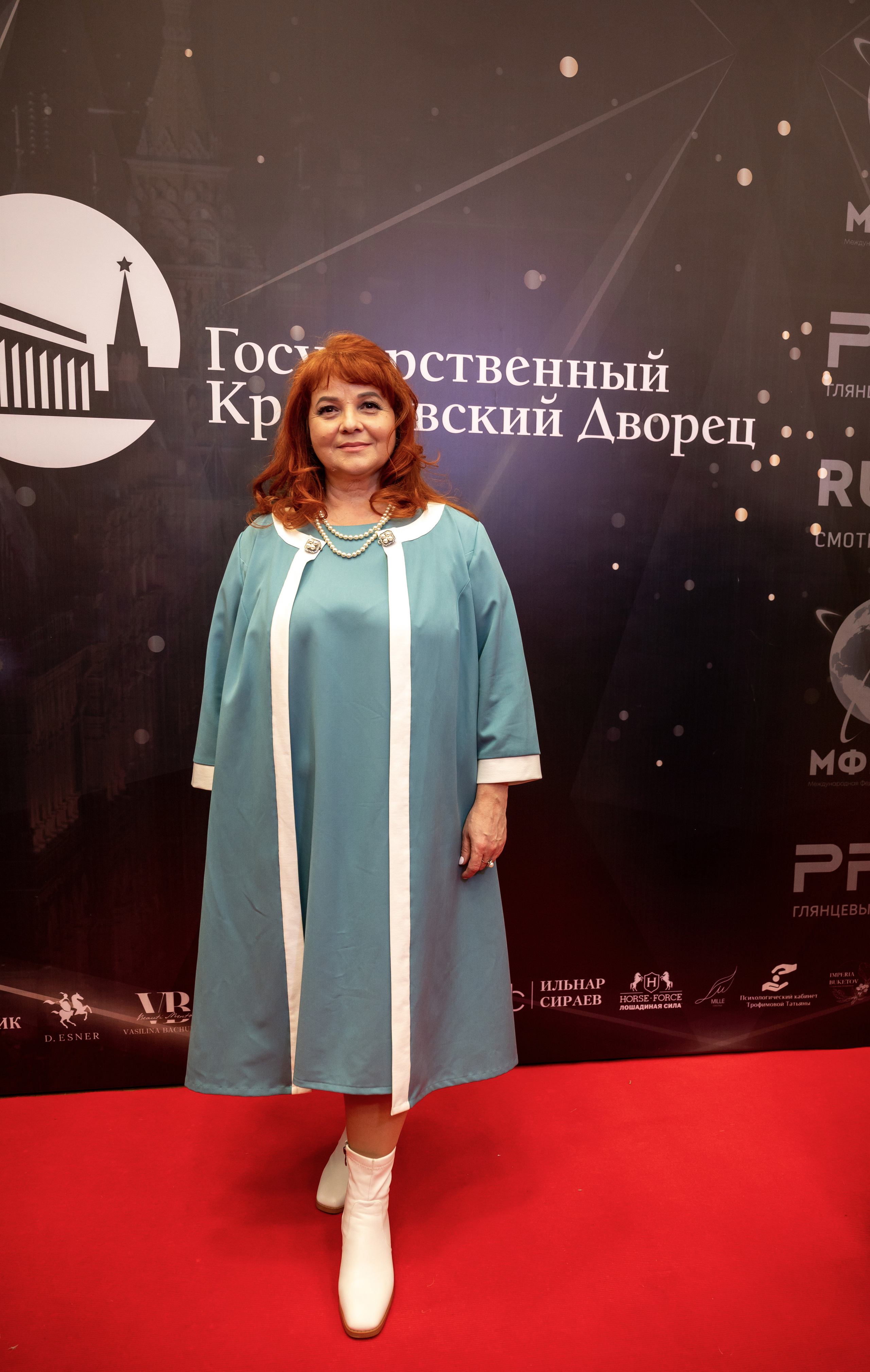 Звезды над Москвой-Кремль. Семейный и контент фотограф в Москве Alira