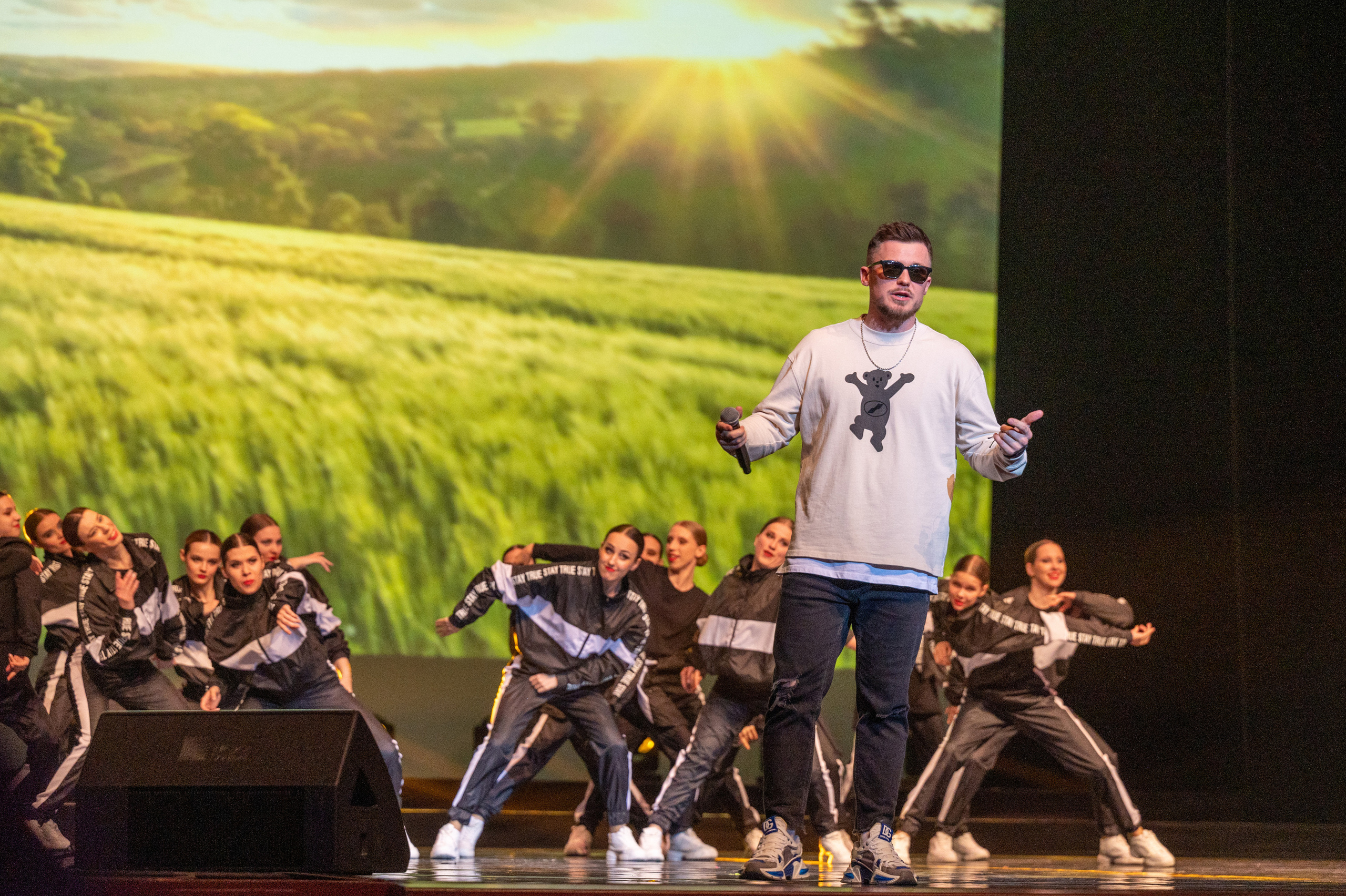 Звезды над Москвой-Кремль. Семейный и контент фотограф в Москве Alira