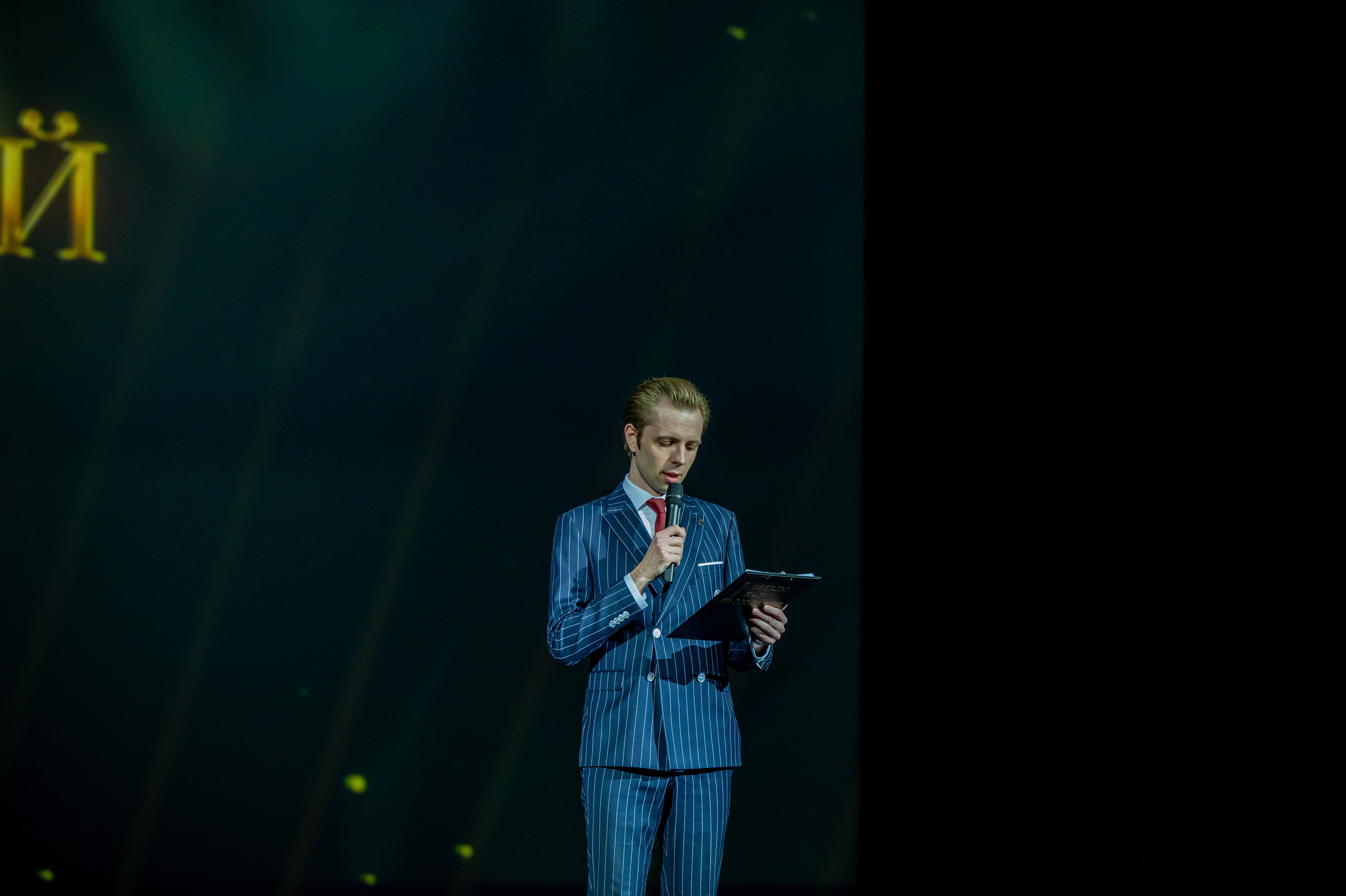 Звезды над Москвой-Кремль. Семейный и контент фотограф в Москве Alira