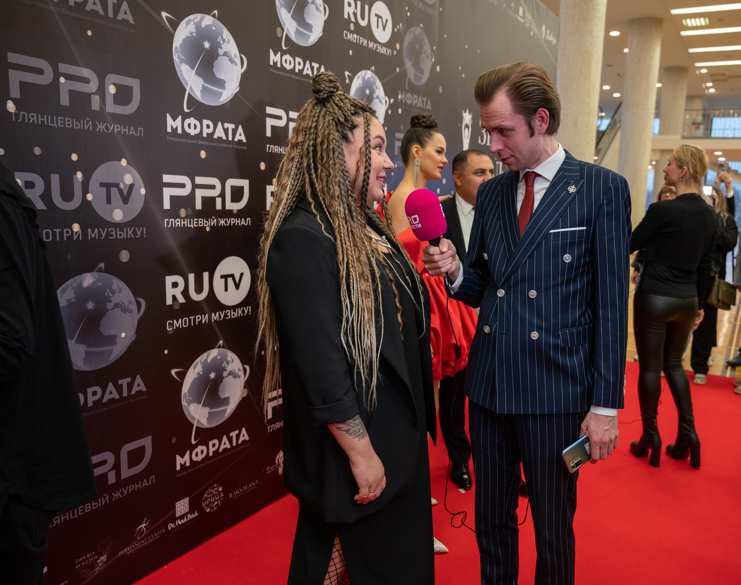 Звезды над Москвой-Кремль. Семейный и контент фотограф в Москве Alira