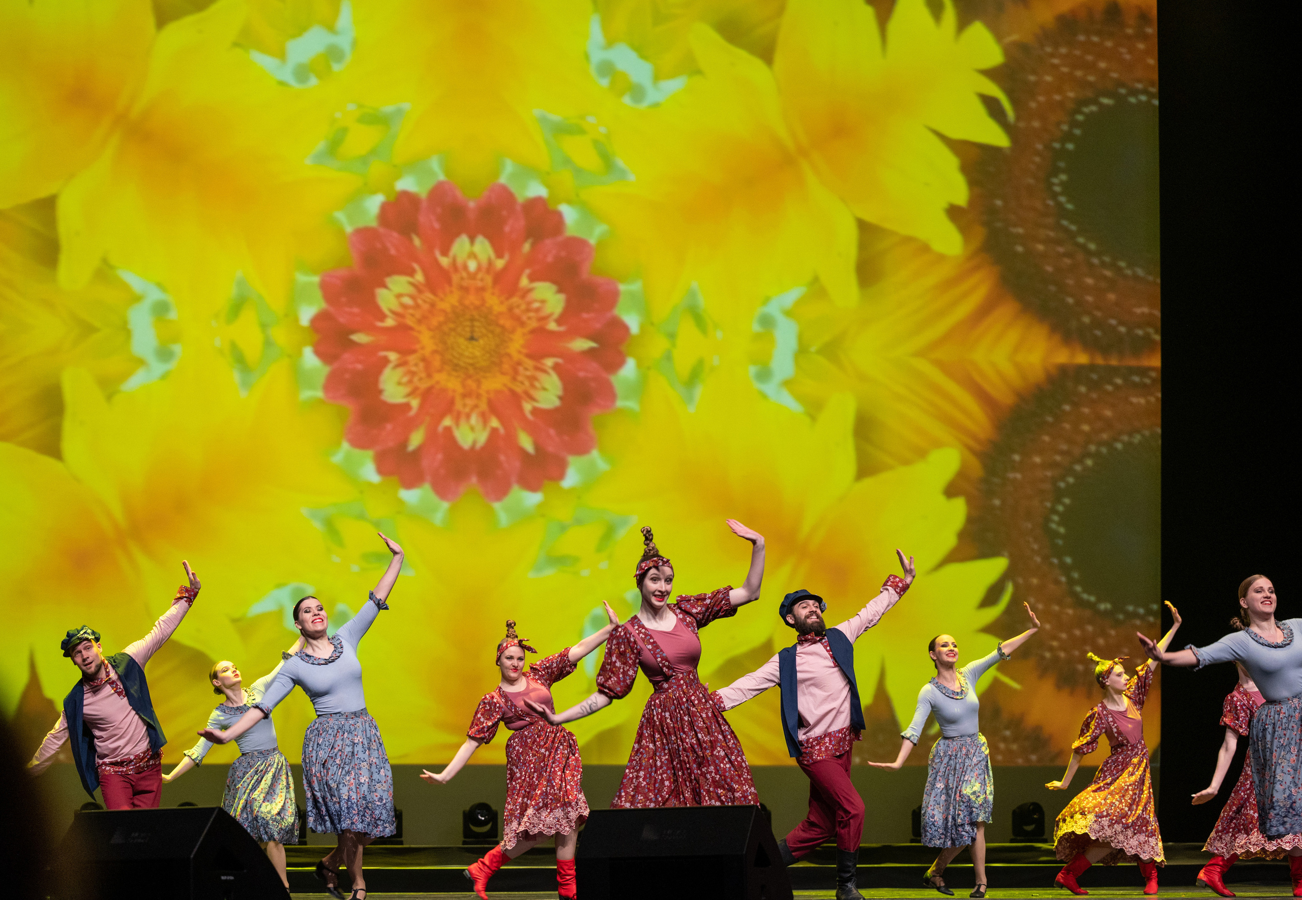 Звезды над Москвой-Кремль. Семейный и контент фотограф в Москве Alira