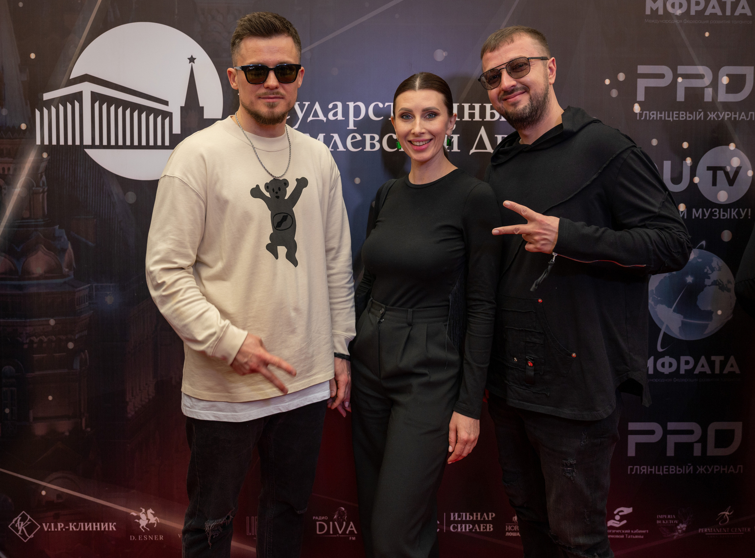 Звезды над Москвой-Кремль. Семейный и контент фотограф в Москве Alira