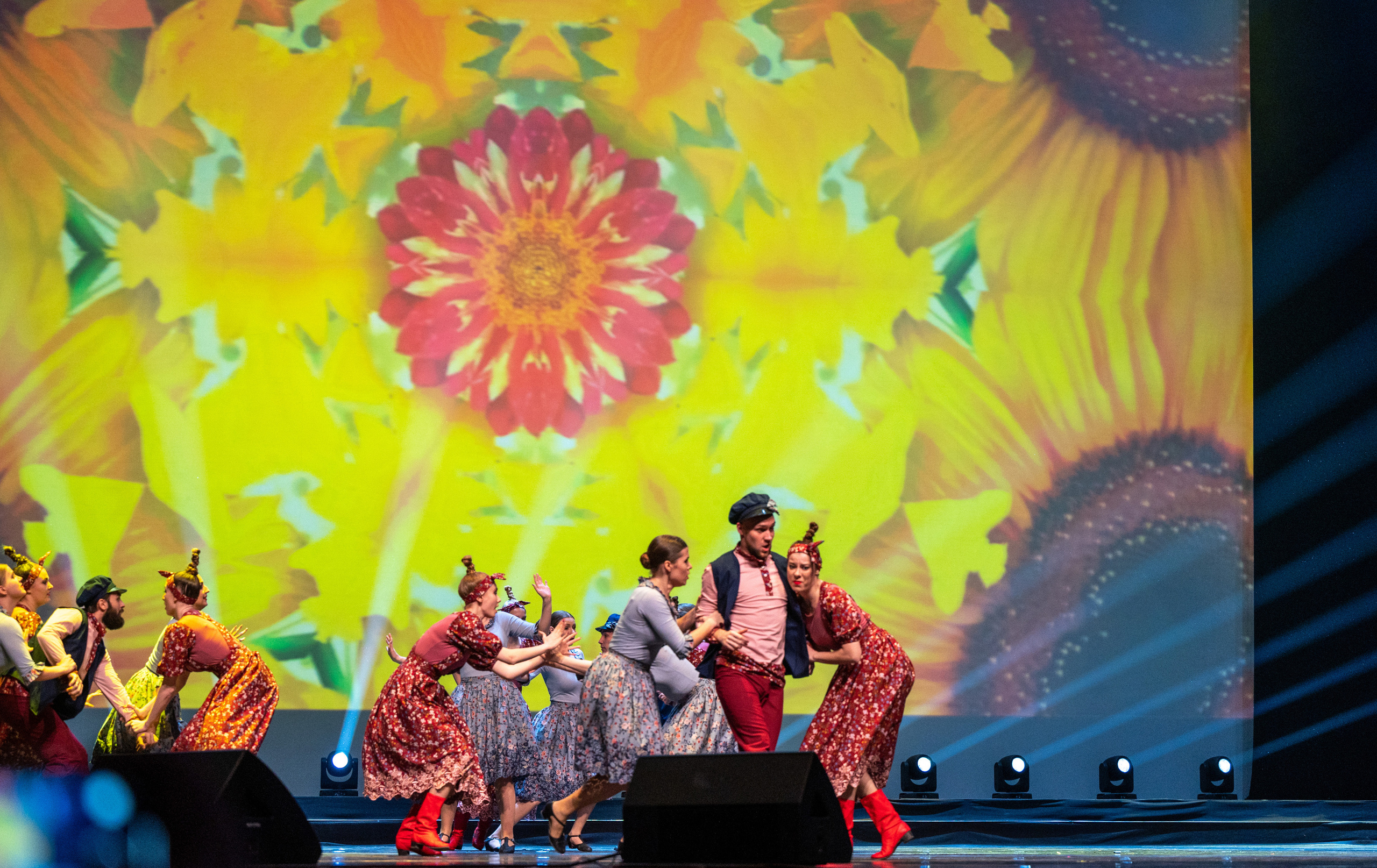 Звезды над Москвой-Кремль. Семейный и контент фотограф в Москве Alira