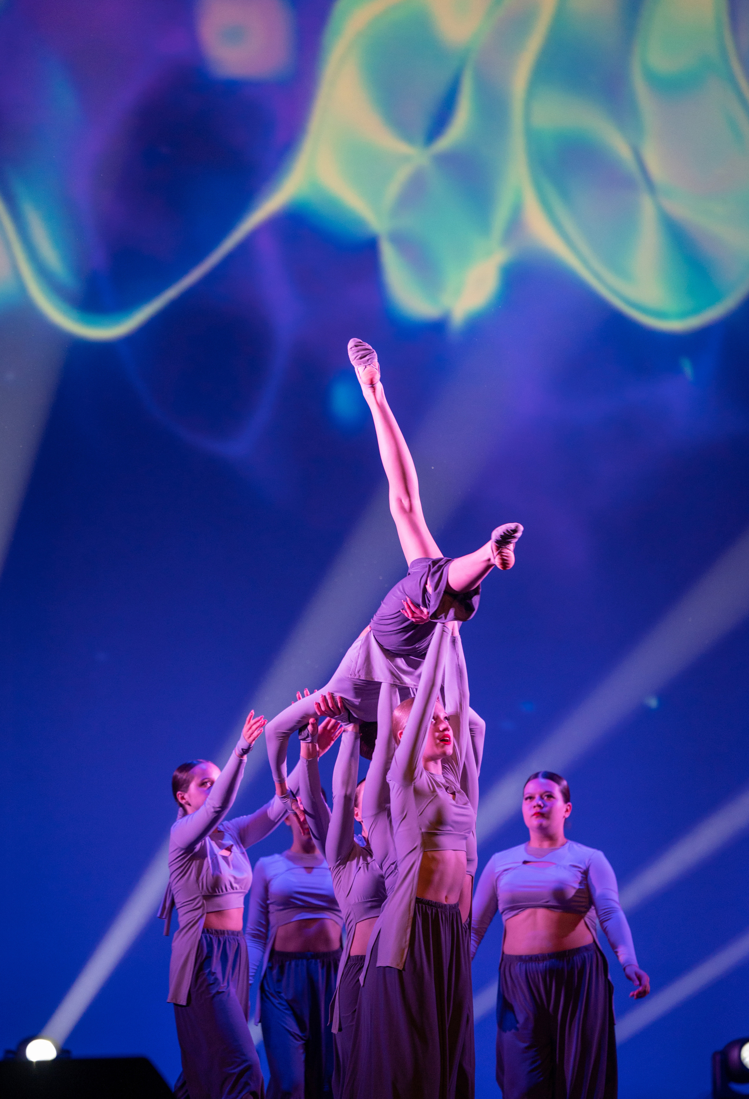 Звезды над Москвой-Кремль. Семейный и контент фотограф в Москве Alira