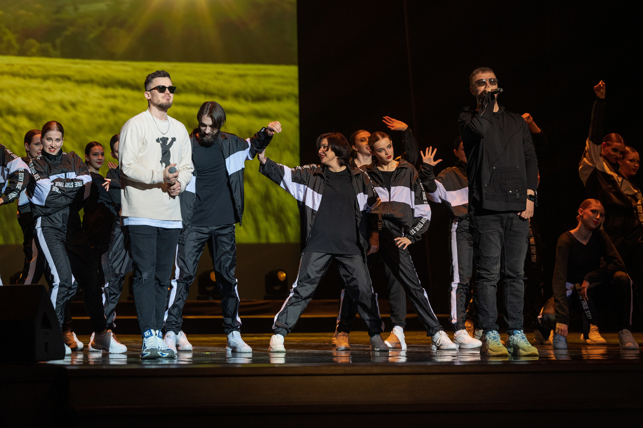 Звезды над Москвой-Кремль. Семейный и контент фотограф в Москве Alira