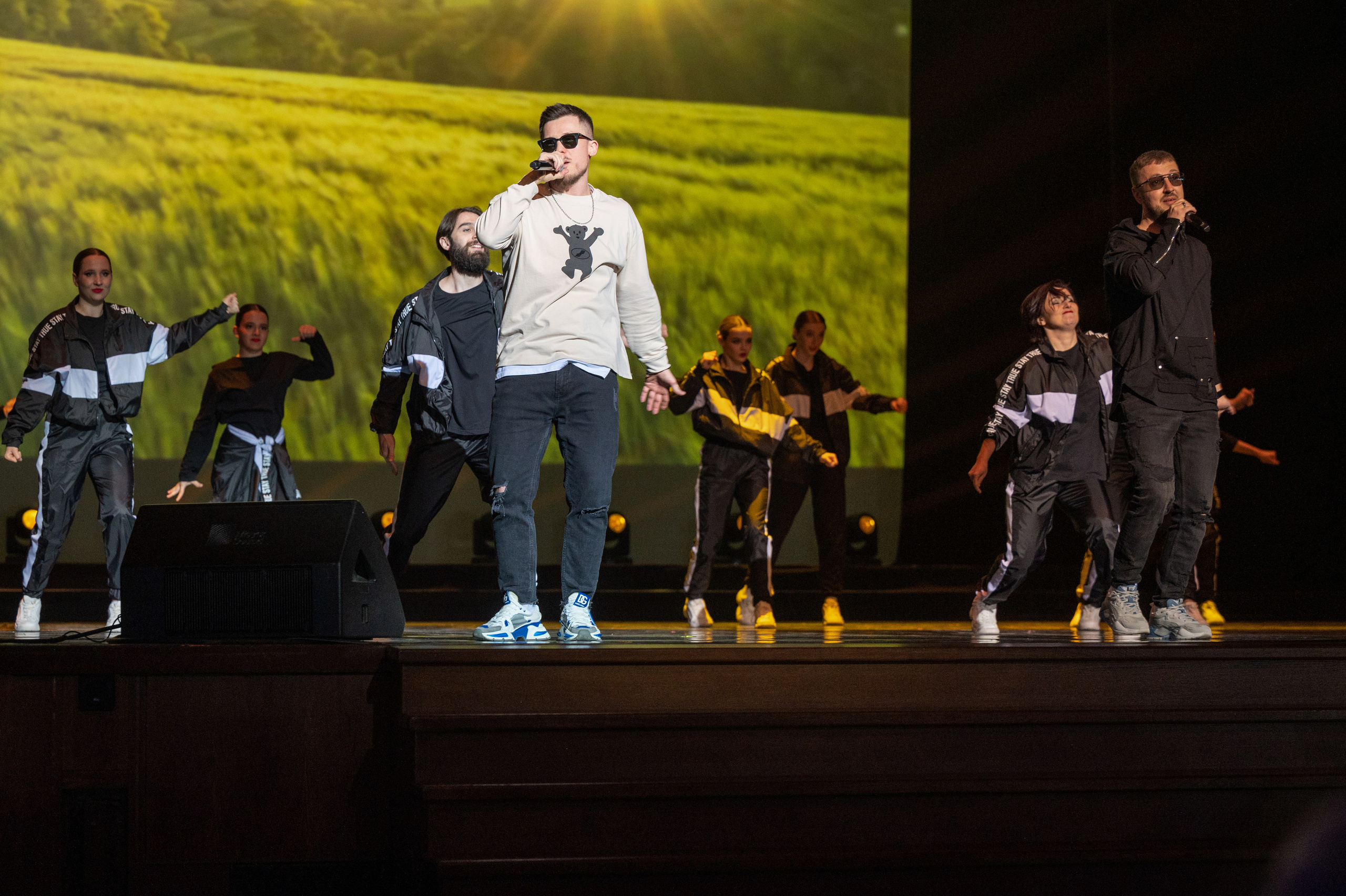 Звезды над Москвой-Кремль. Семейный и контент фотограф в Москве Alira