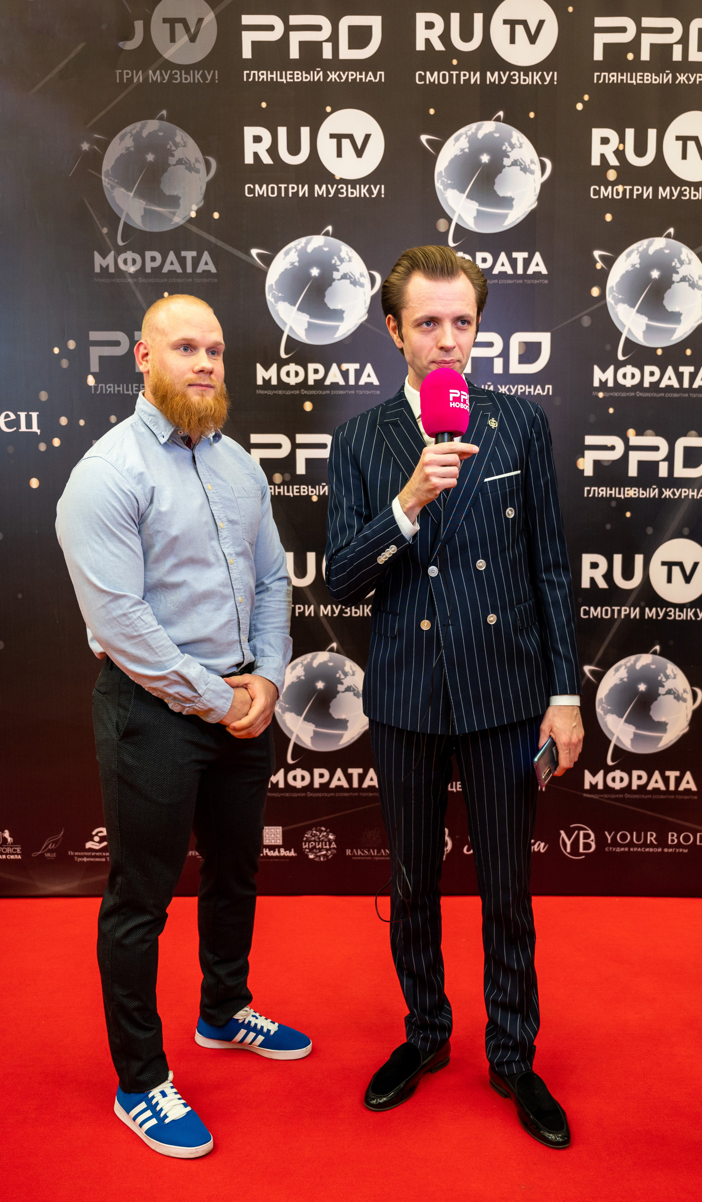 Звезды над Москвой-Кремль. Семейный и контент фотограф в Москве Alira