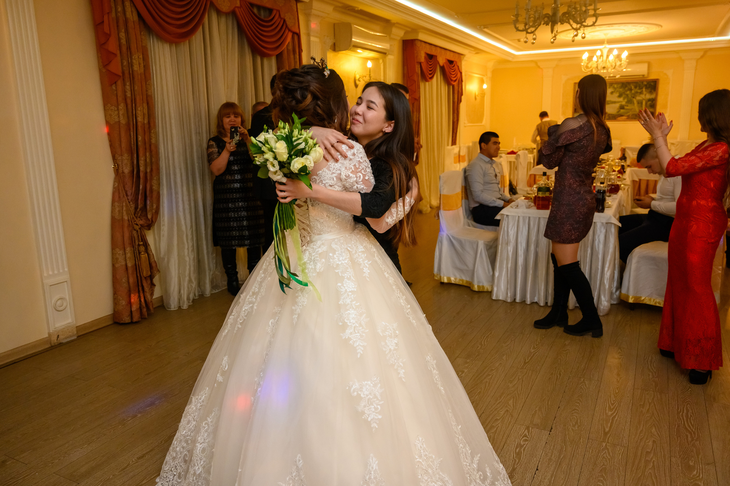 Роберт & Анара. Семейный и контент фотограф в Москве Alira