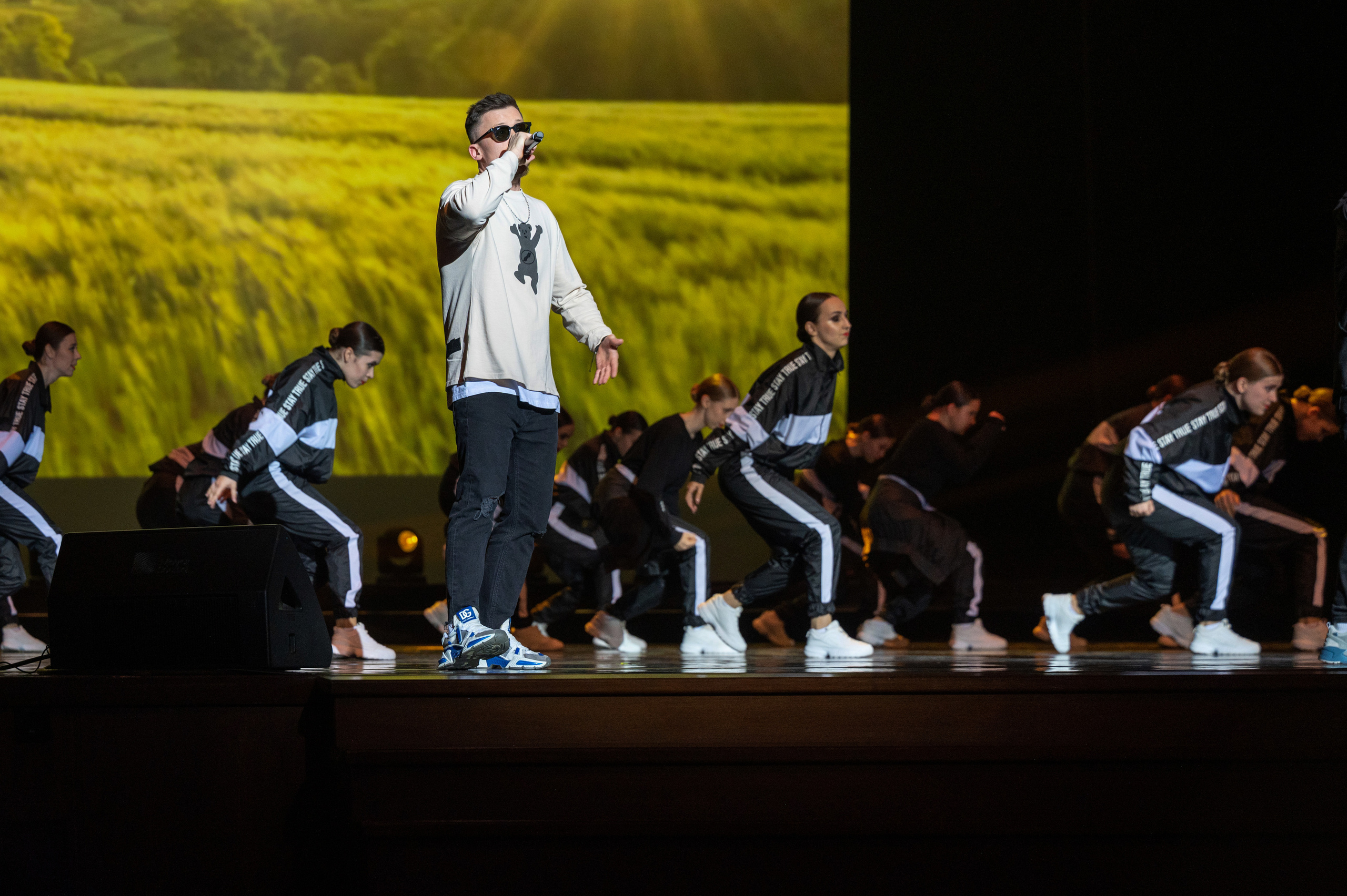 Звезды над Москвой-Кремль. Семейный и контент фотограф в Москве Alira