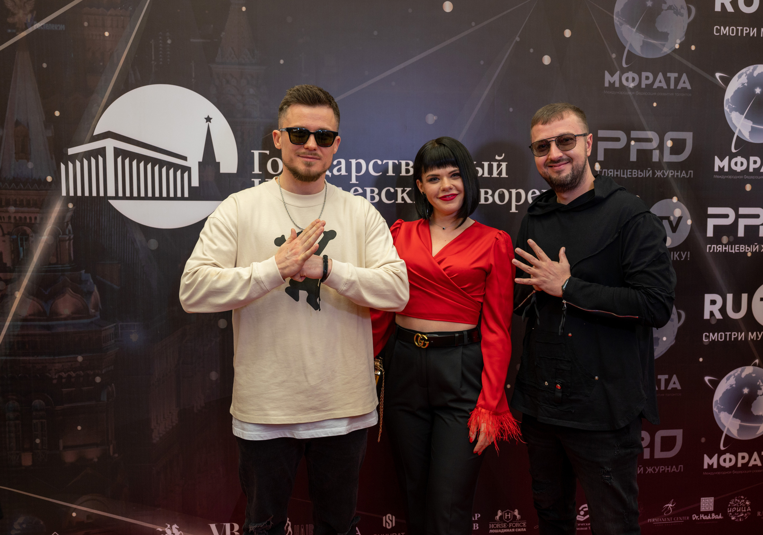 Звезды над Москвой-Кремль. Семейный и контент фотограф в Москве Alira