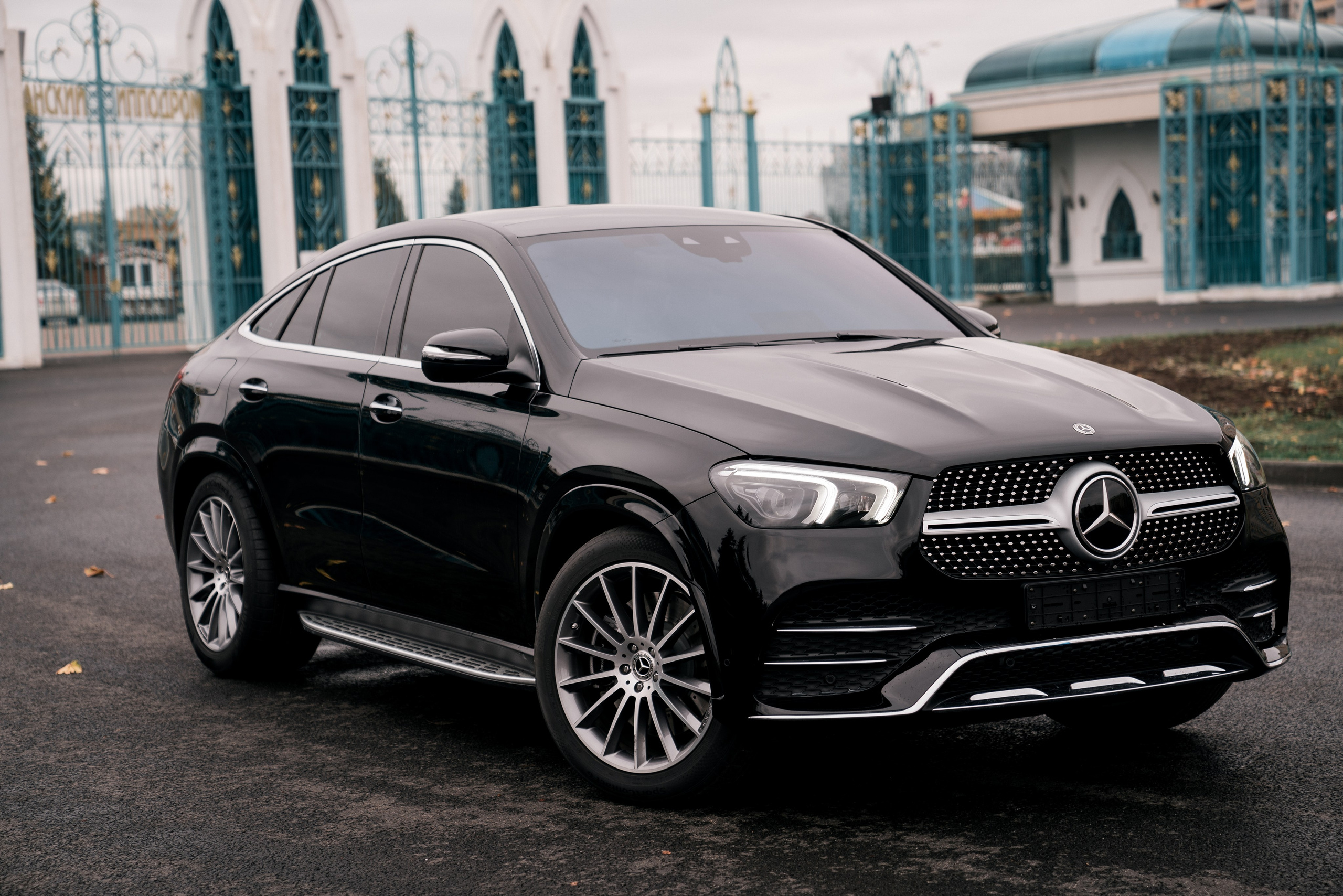 Mercedes-Benz GLE 400D. Идеальные портреты для соцсетей — Фотограф Ленар