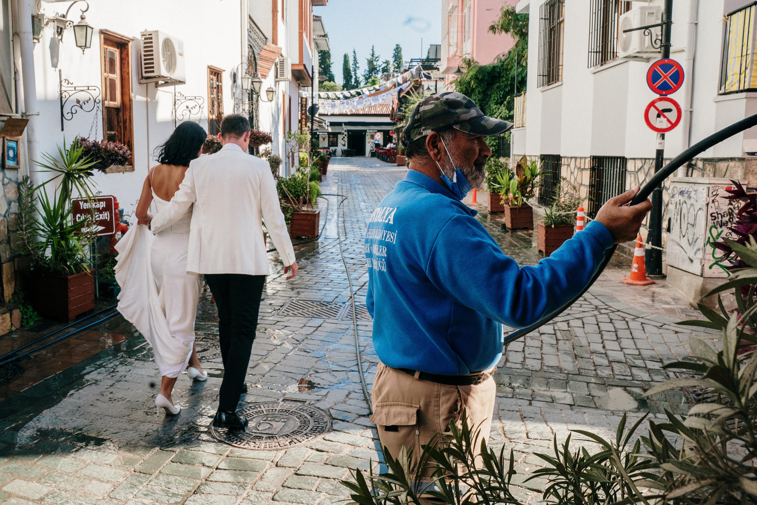 Streets of Antalya. Wedding & Documentary Photographer based in Nuremberg — available across Europe & Turkey | Vitalii Nasonov