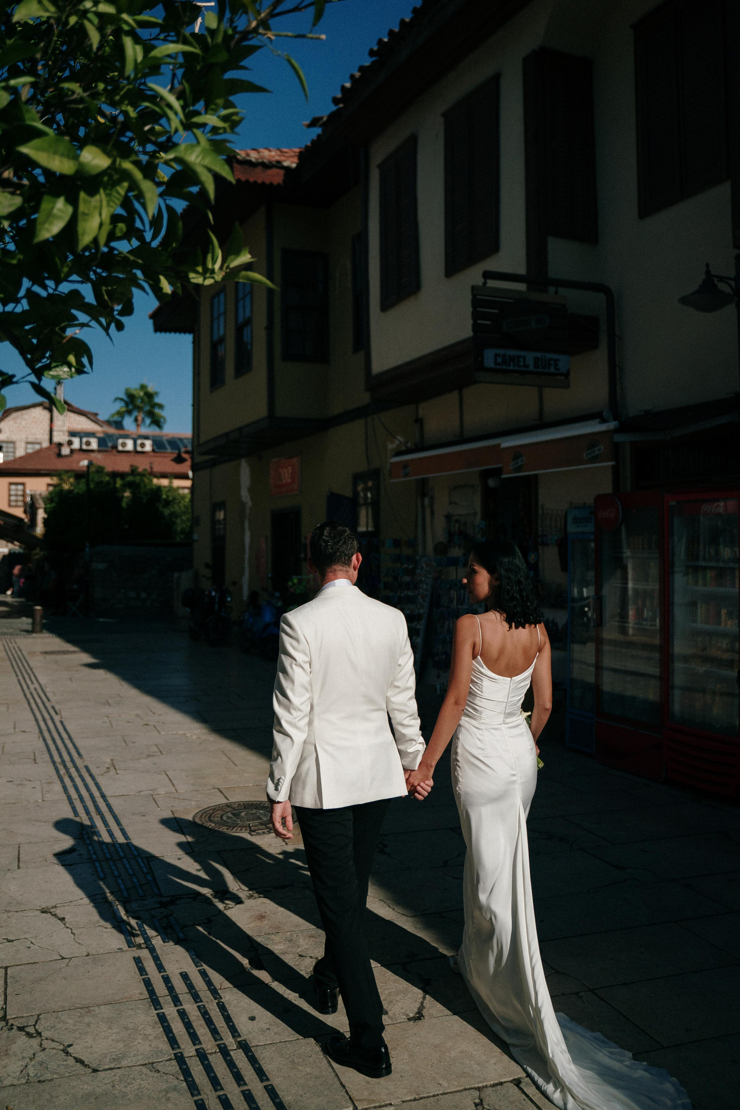 Streets of Antalya. Wedding & Documentary Photographer based in Nuremberg — available across Europe & Turkey | Vitalii Nasonov