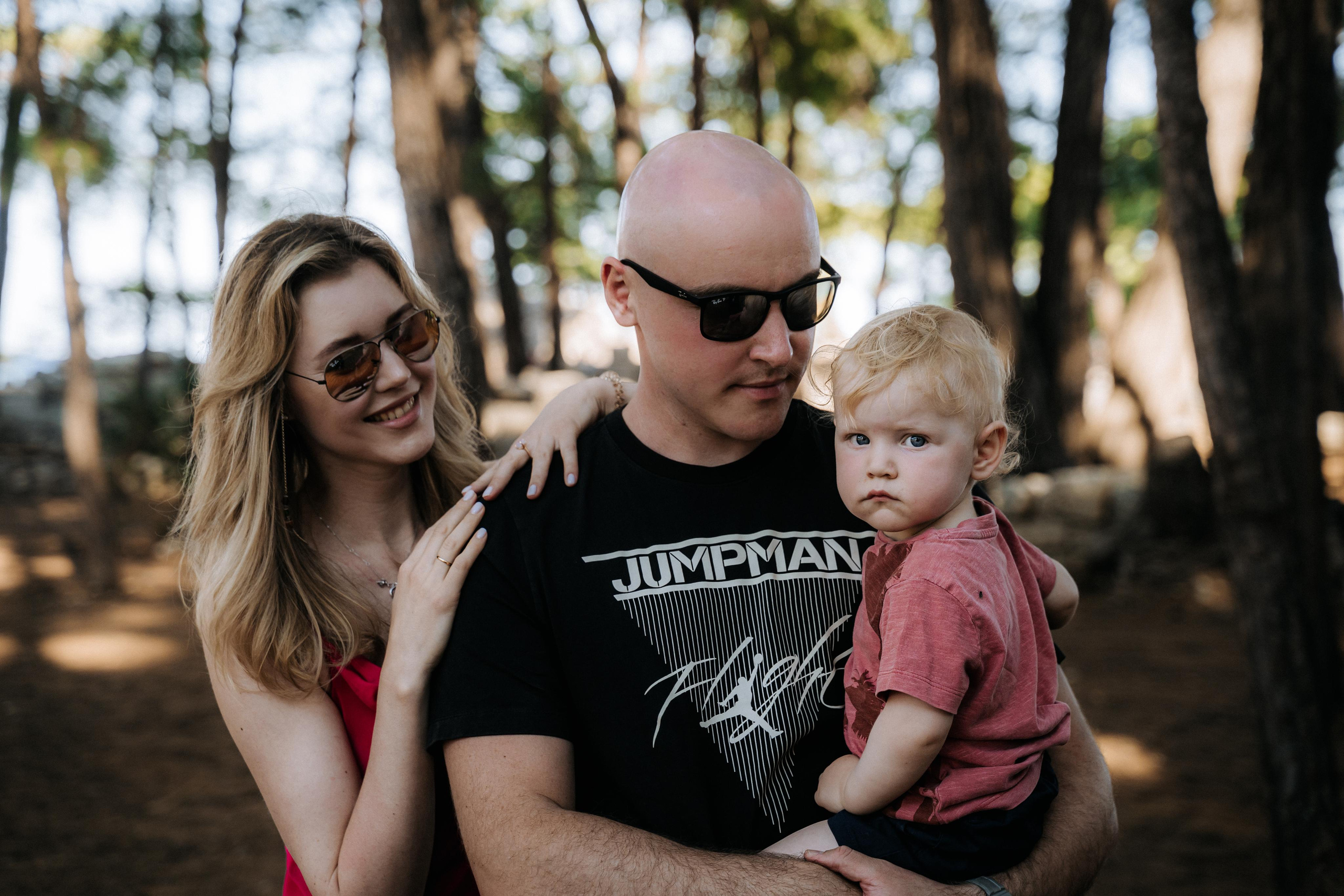 Family in Phaselis Antik. Wedding & Documentary Photographer based in Nuremberg — available across Europe & Turkey | Vitalii Nasonov