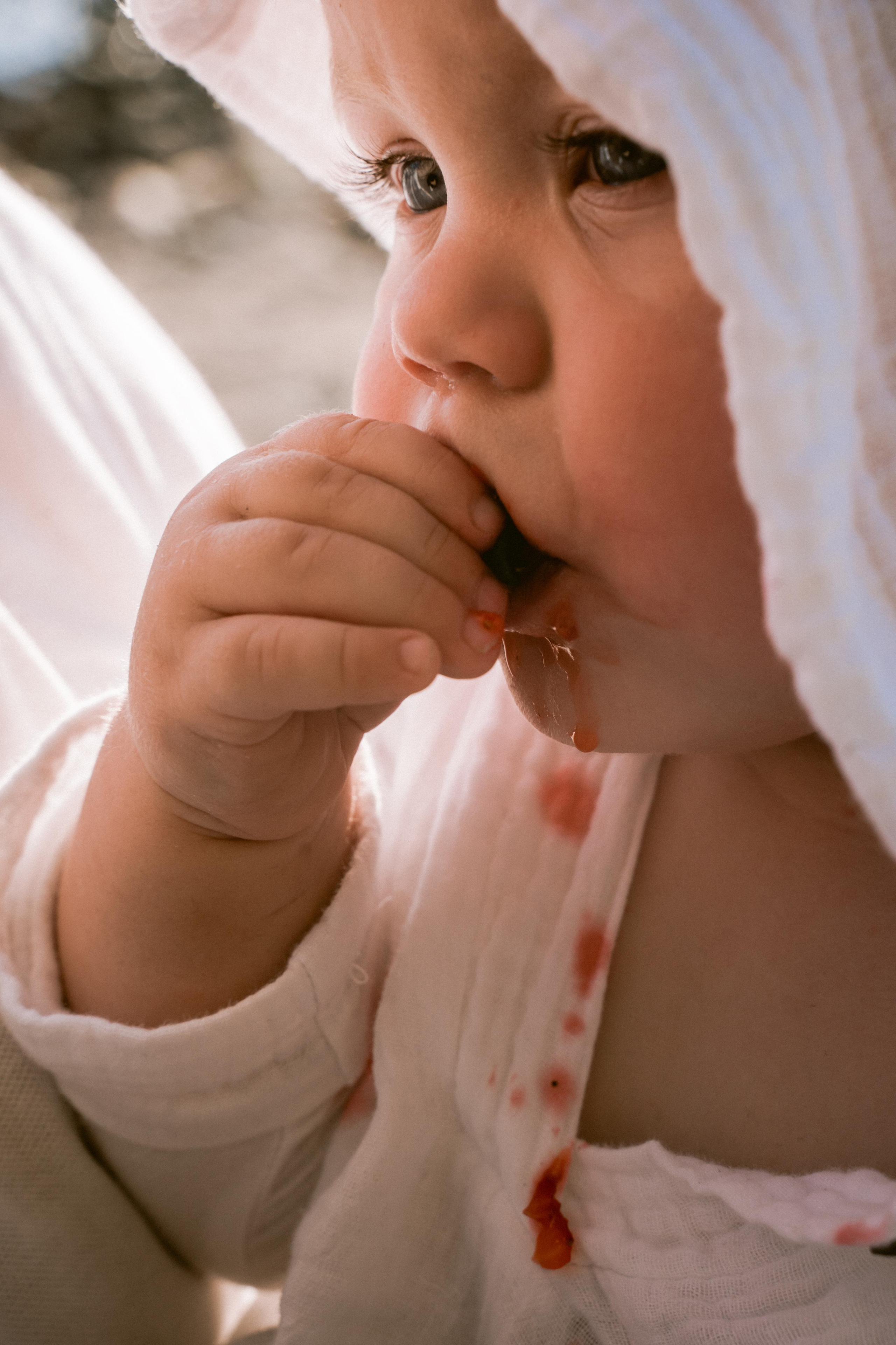 Sour strawberries in Phaselis. Kemer. Wedding & Documentary Photographer based in Nuremberg — available across Europe & Turkey | Vitalii Nasonov