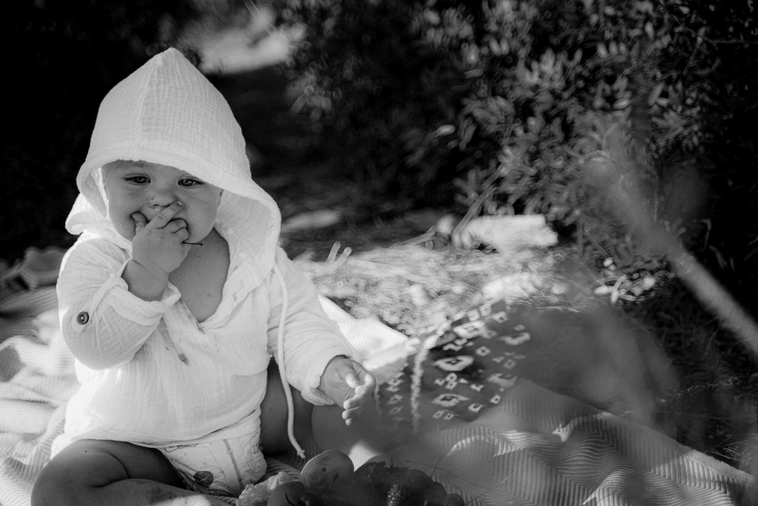 Sour strawberries in Phaselis. Kemer. Wedding & Documentary Photographer based in Nuremberg — available across Europe & Turkey | Vitalii Nasonov
