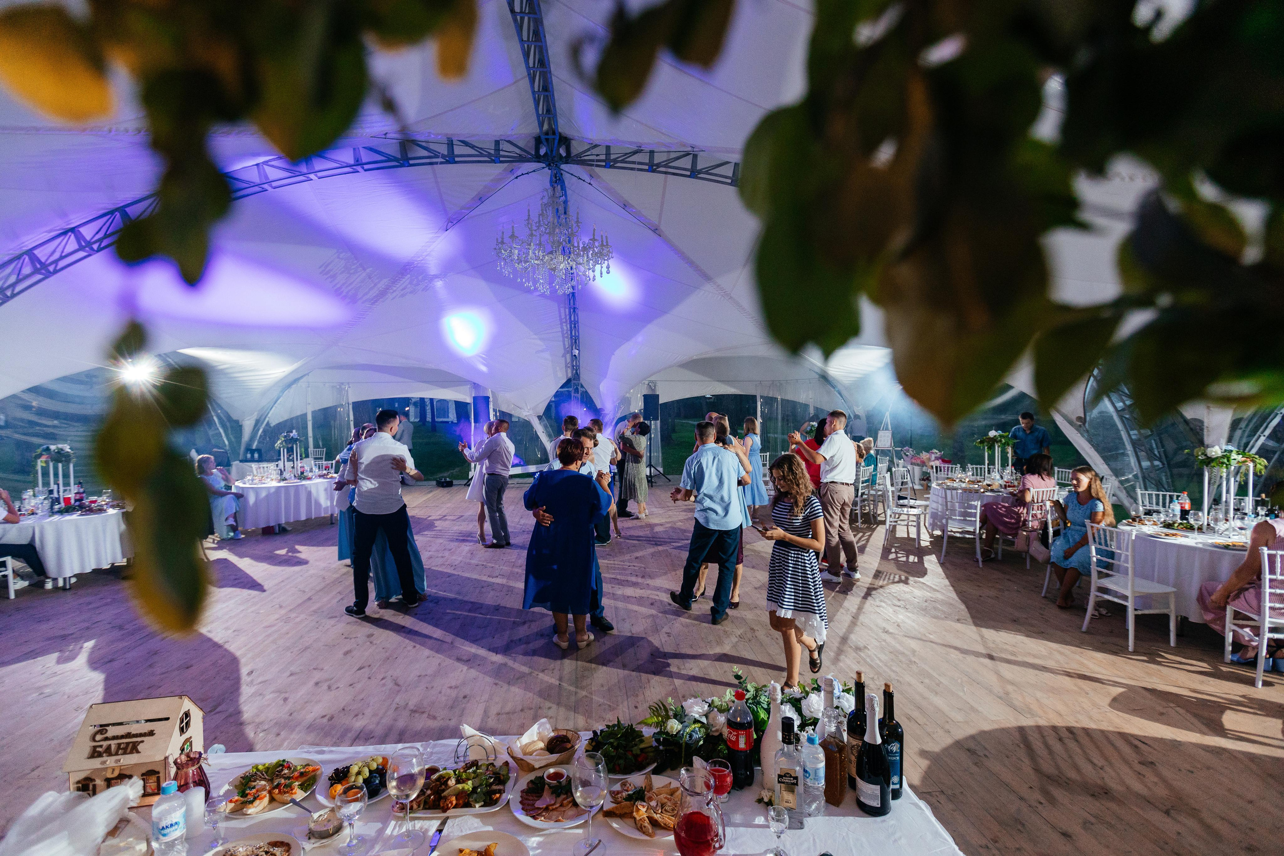 Екатерина и Артем. Свадебный и репортажный фотограф Евгений Петров