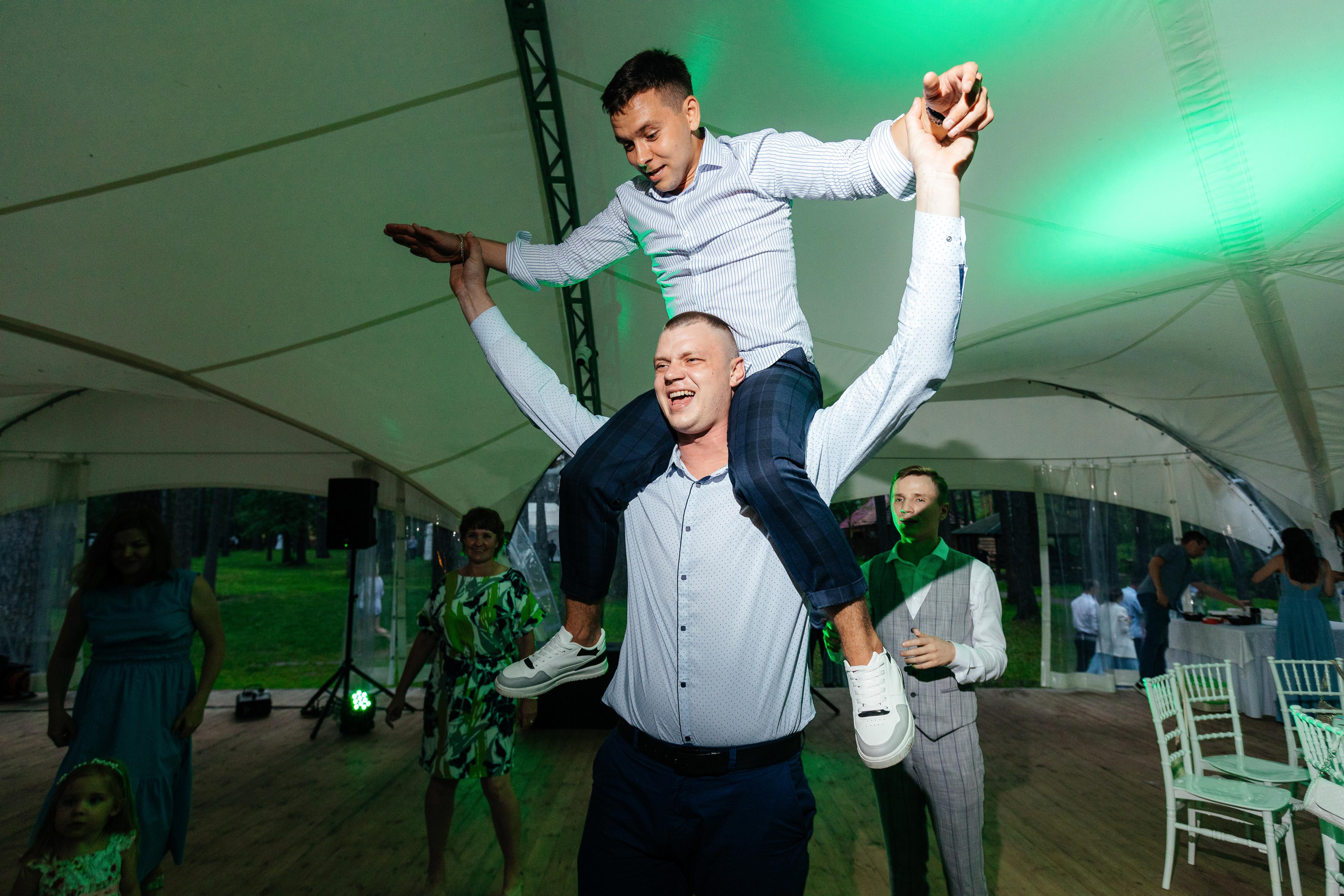 Екатерина и Артем. Свадебный и репортажный фотограф Евгений Петров