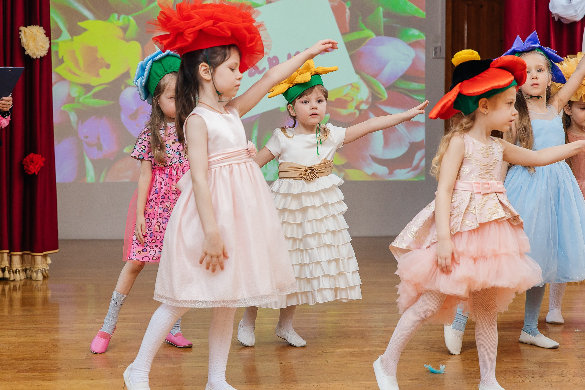 Детский сад № 93 — Утренник (07.03.2024). Свадебный и семейный фотограф Крамар Наталья