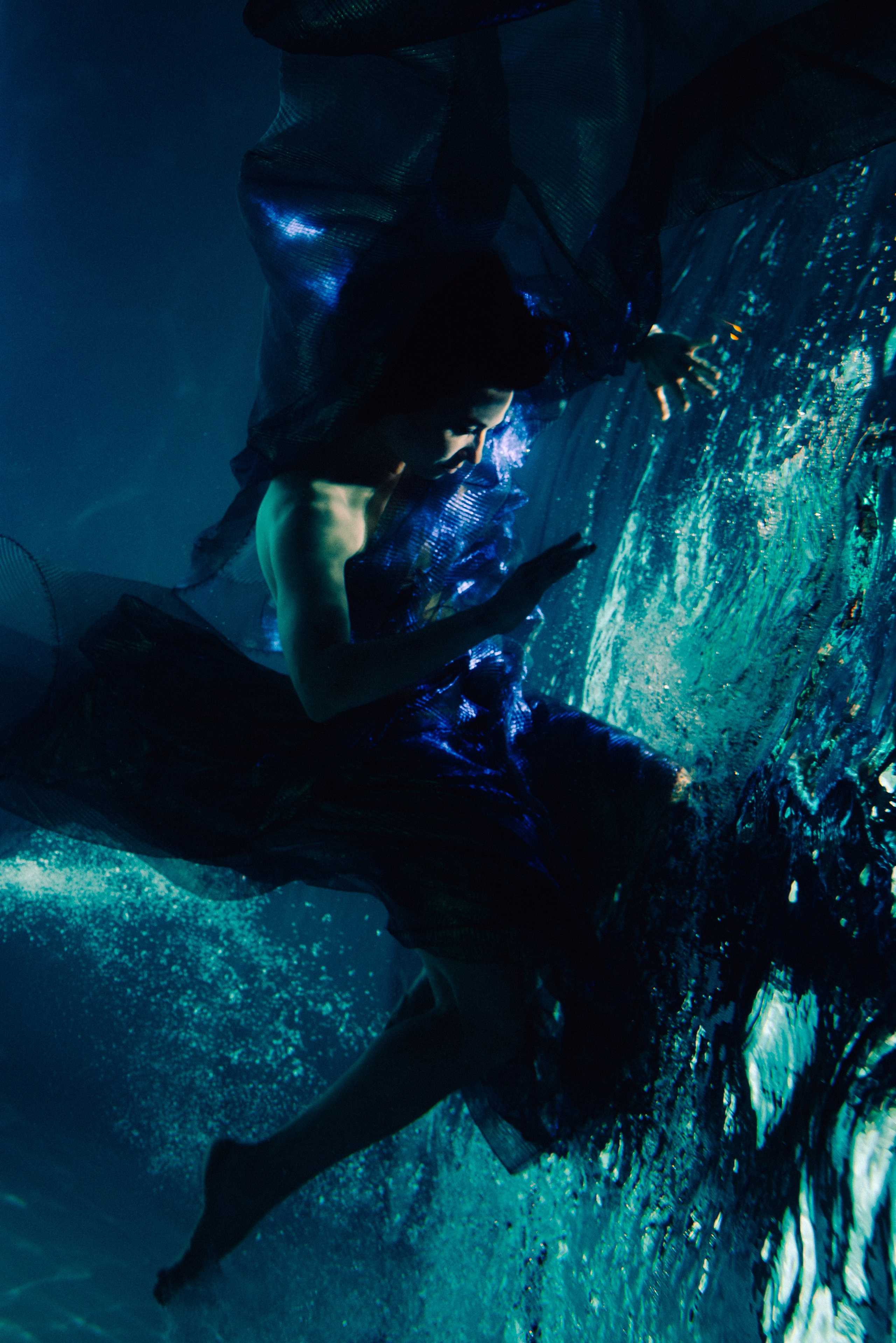 Женская съёмка под водой. Фотоведьма Дарья Нечинская