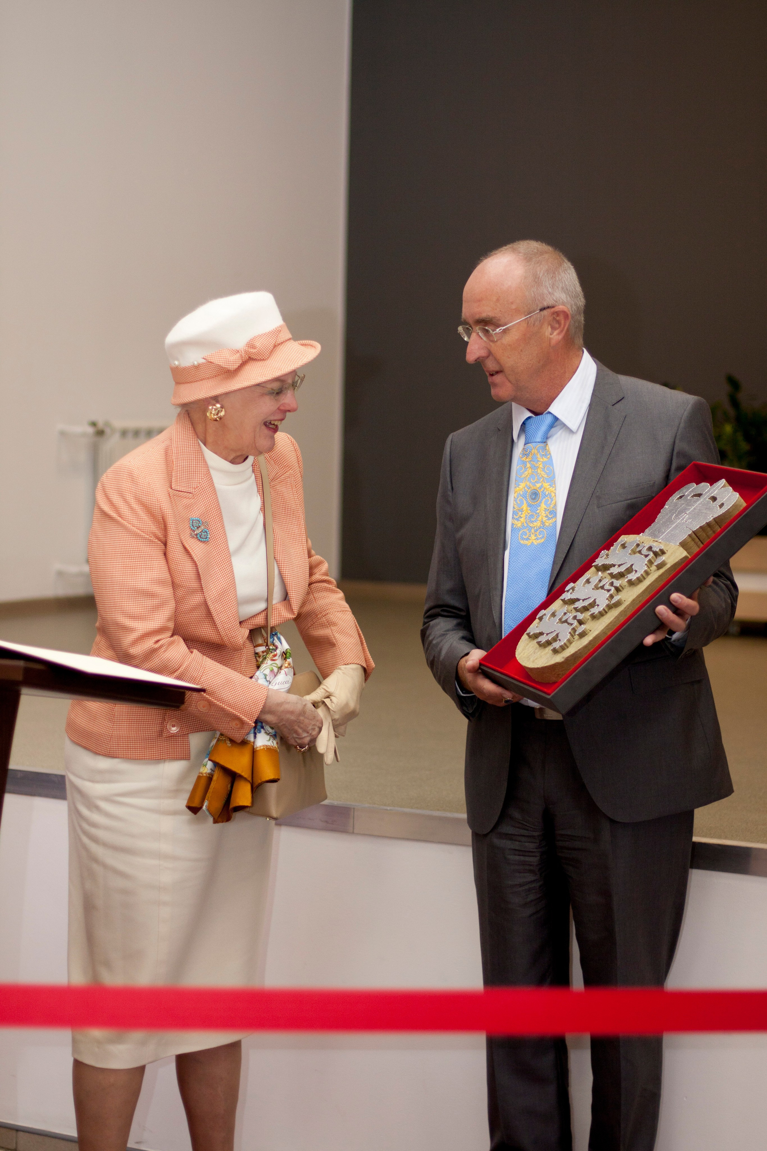 Королева Дании в компании ROCKWOOL. Photomantis