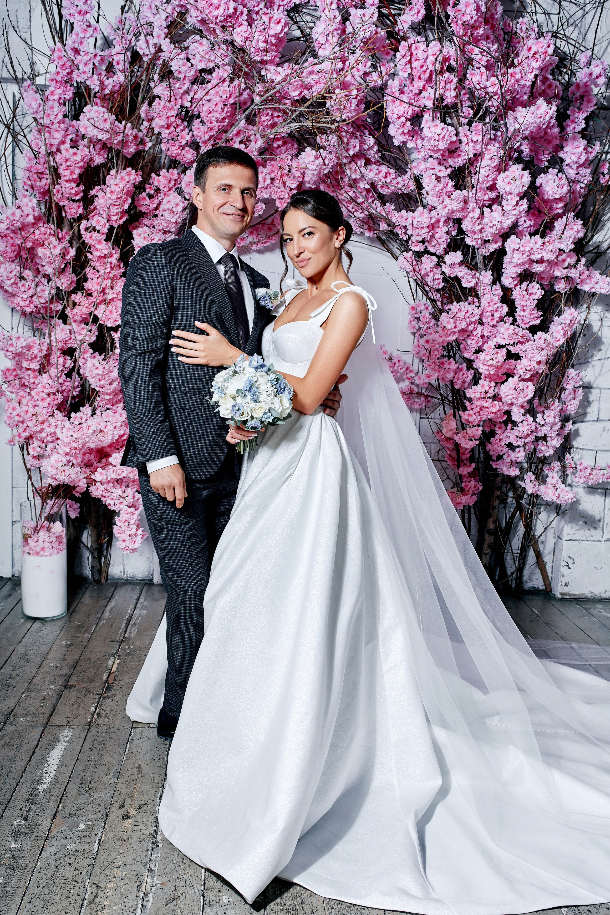 Свадебная фотосессия в студии в Москве с профессиональным фотографом — Цены, стоимость услуг на свадебную фотосъёмку в студии