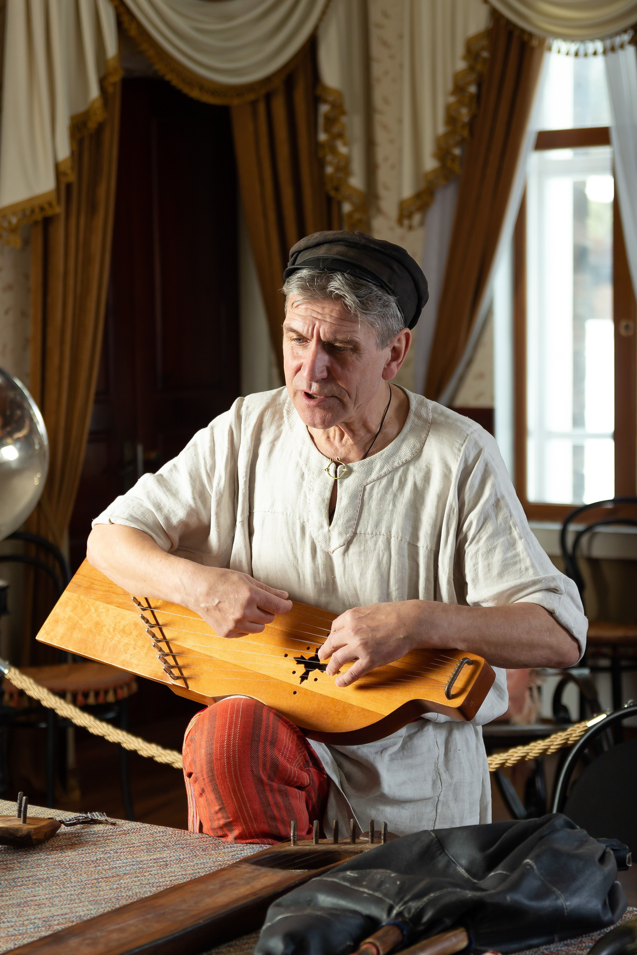 Музей забытой музыки. Александр Стряпунин — предметный фотограф в Улан-Удэ