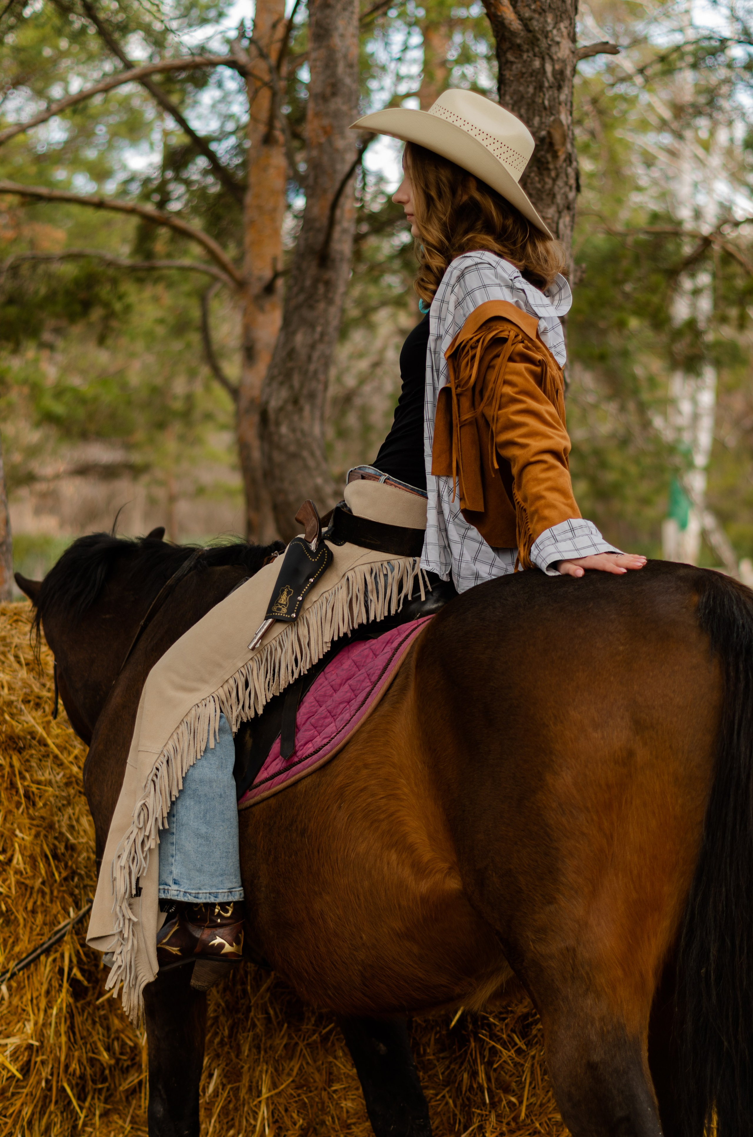 Ковбойская девчонка. Фотограф Марина Доглядная Челябинск фотосессии с лошадьми, мотоциклами