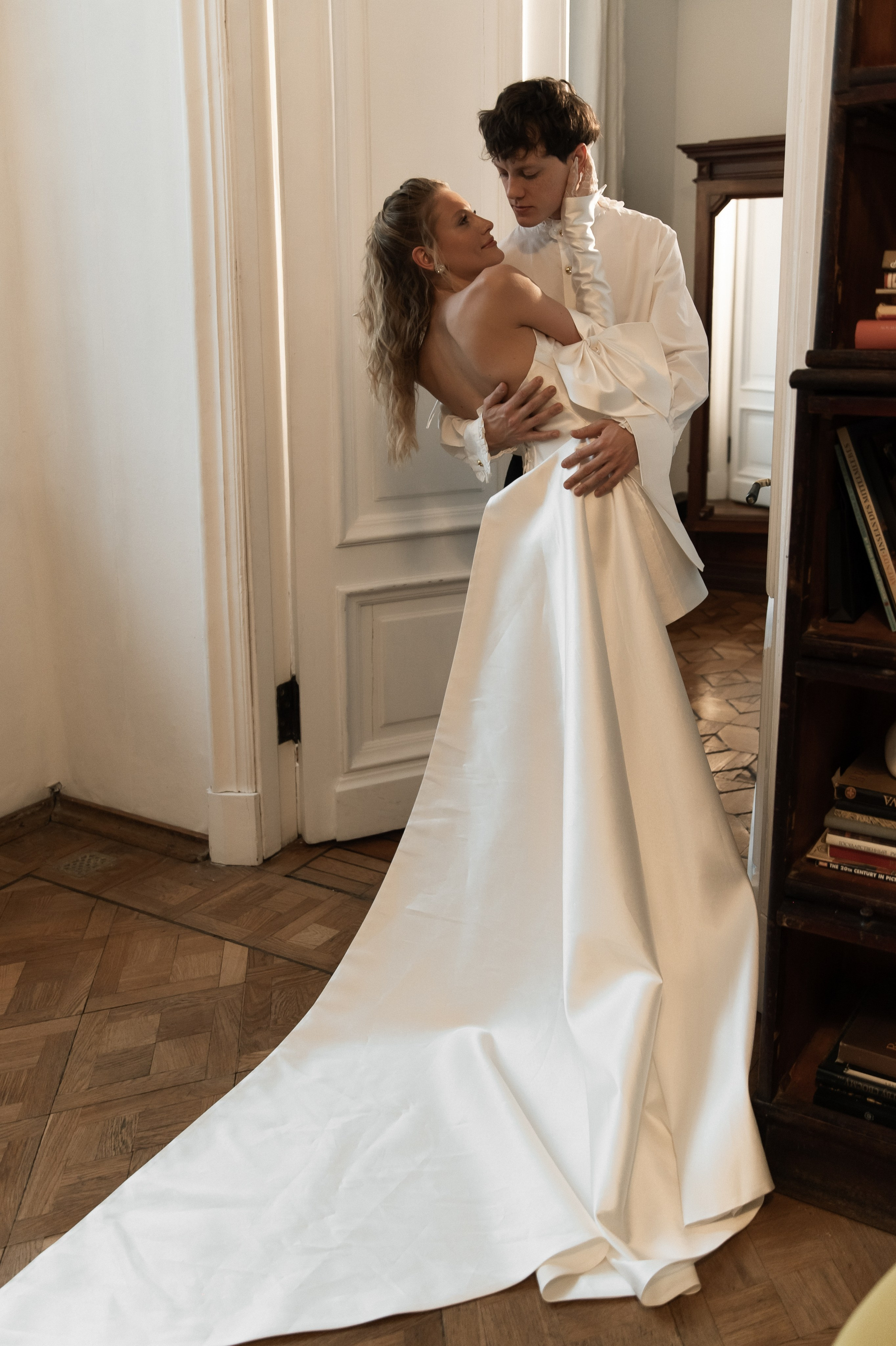 Свадебная съемка в исторической квартире на Чистых прудах. Ярослава Ерина — свадебный фотограф в Москве