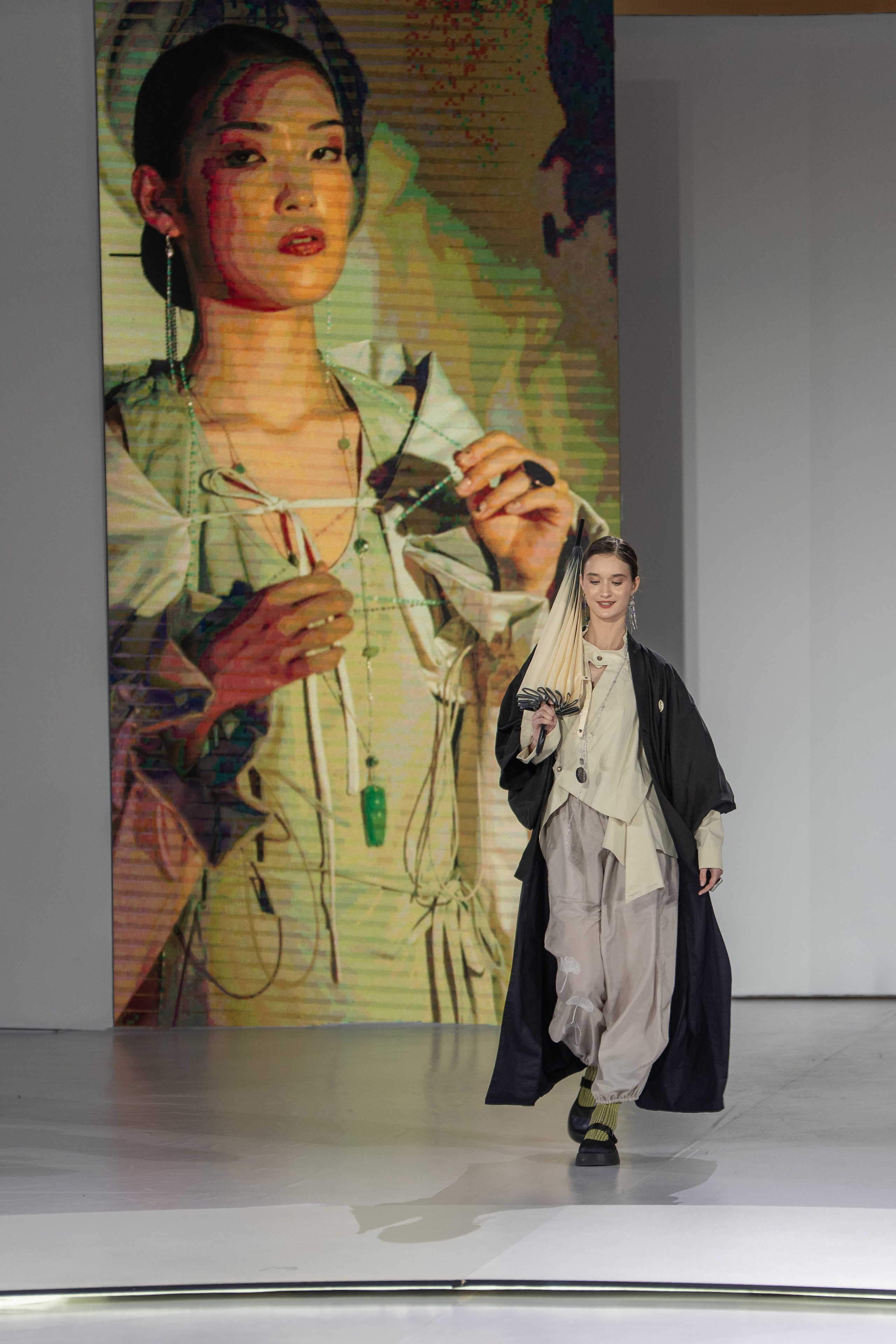 Дезайнер Shakerbay. Сайт Алматинского НЮ АРТ, будуар и фэшн фотографа Дениса Карпенко